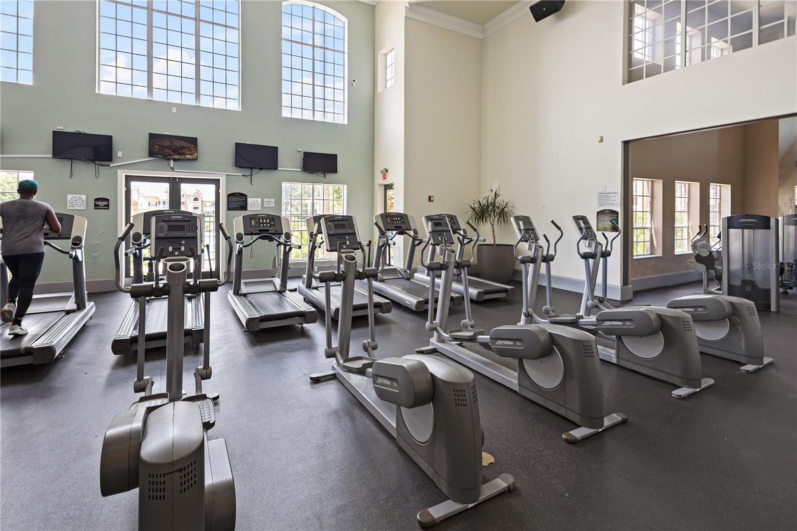 Image 38 of 55 For 2532 Grand Central Parkway 6