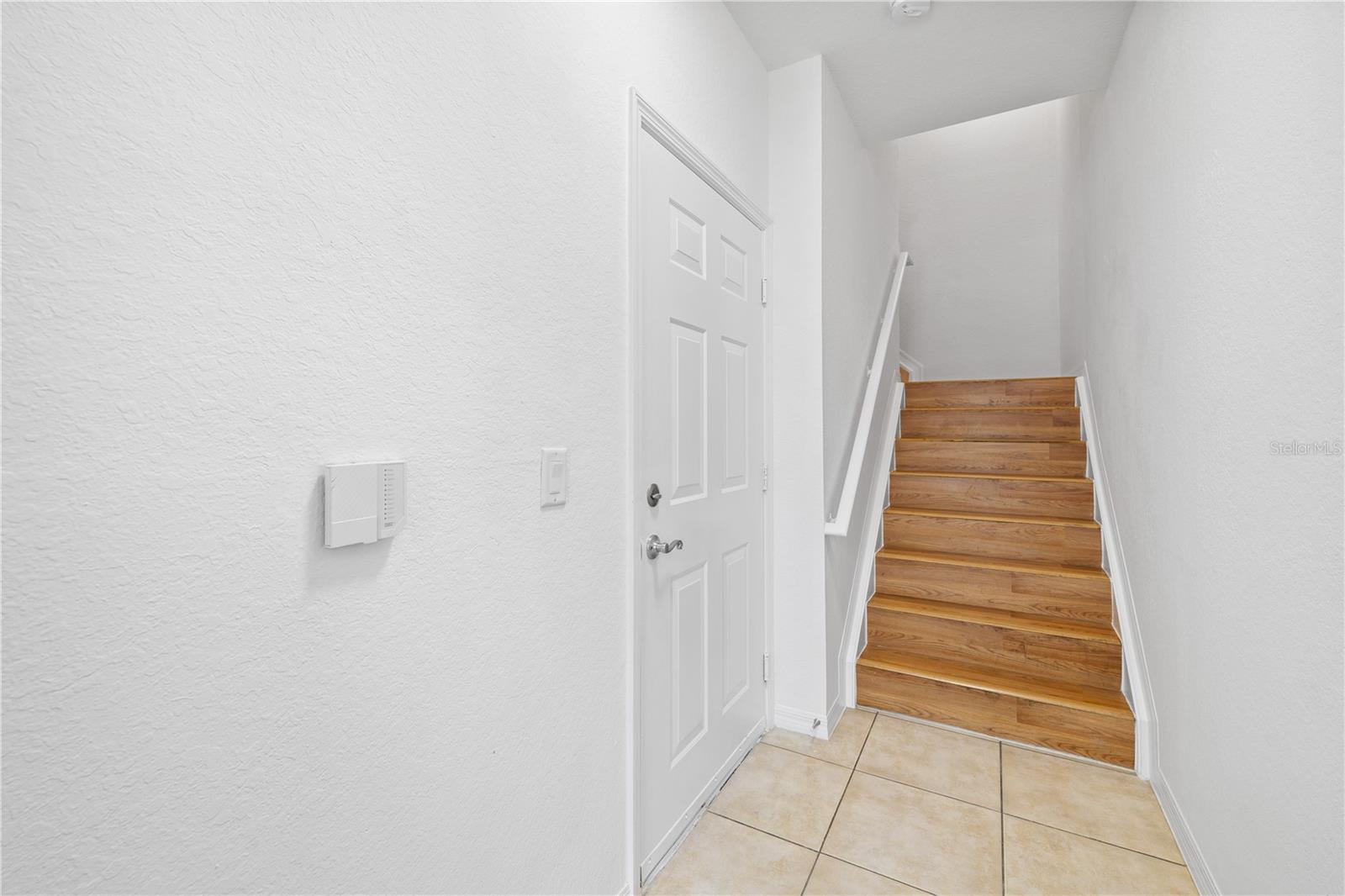 Image 6 of 55 For 2532 Grand Central Parkway 6