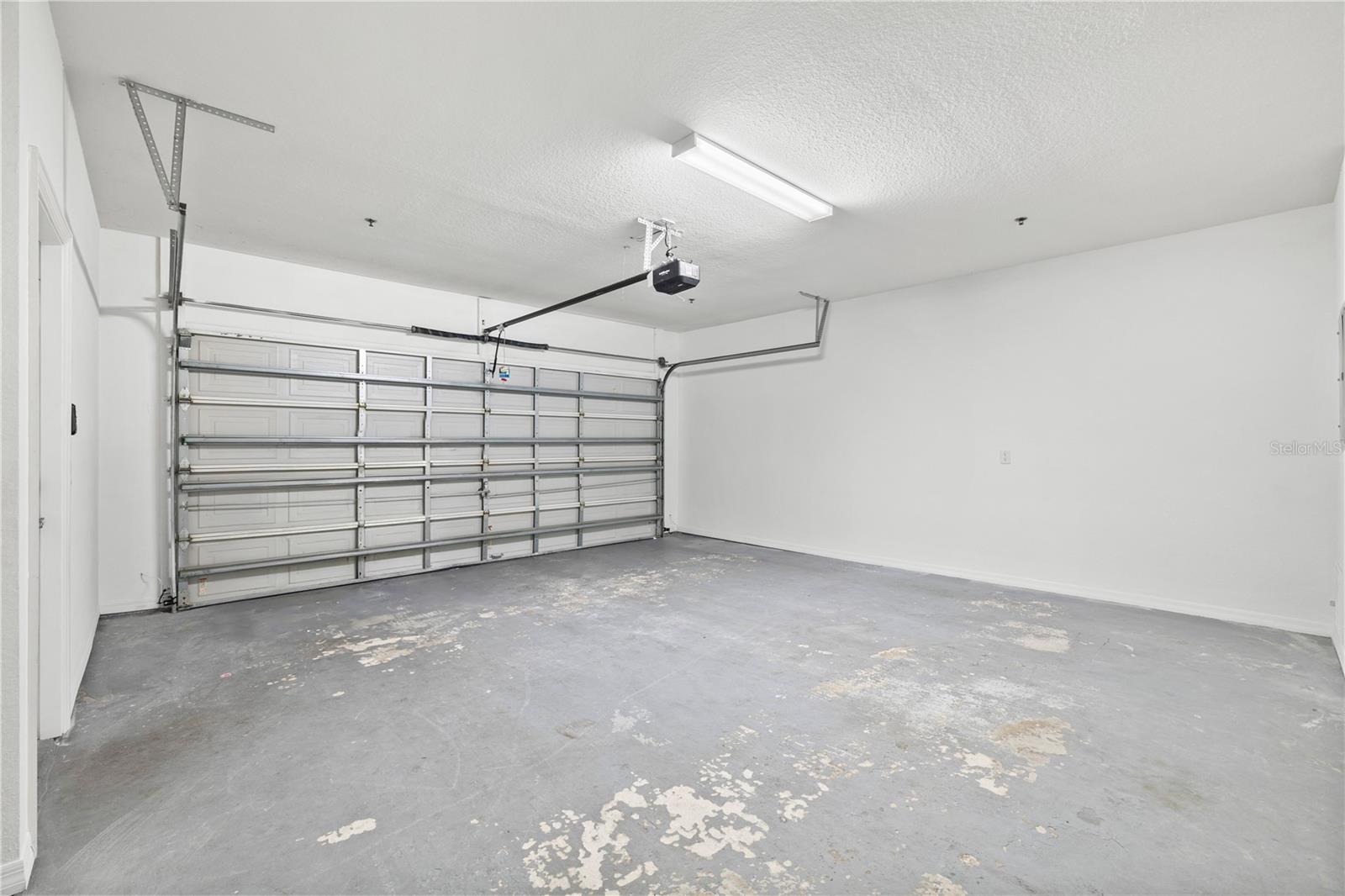 Image 8 of 55 For 2532 Grand Central Parkway 6