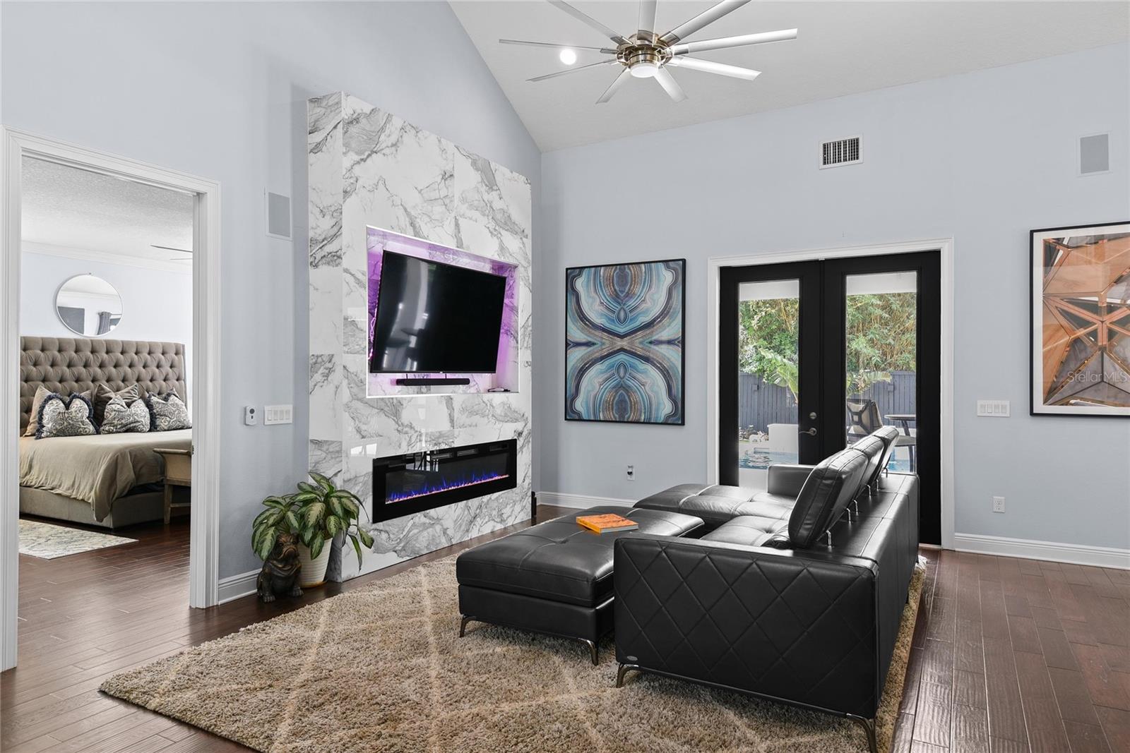 Image 9 of 46 For 1840 Bryan Avenue