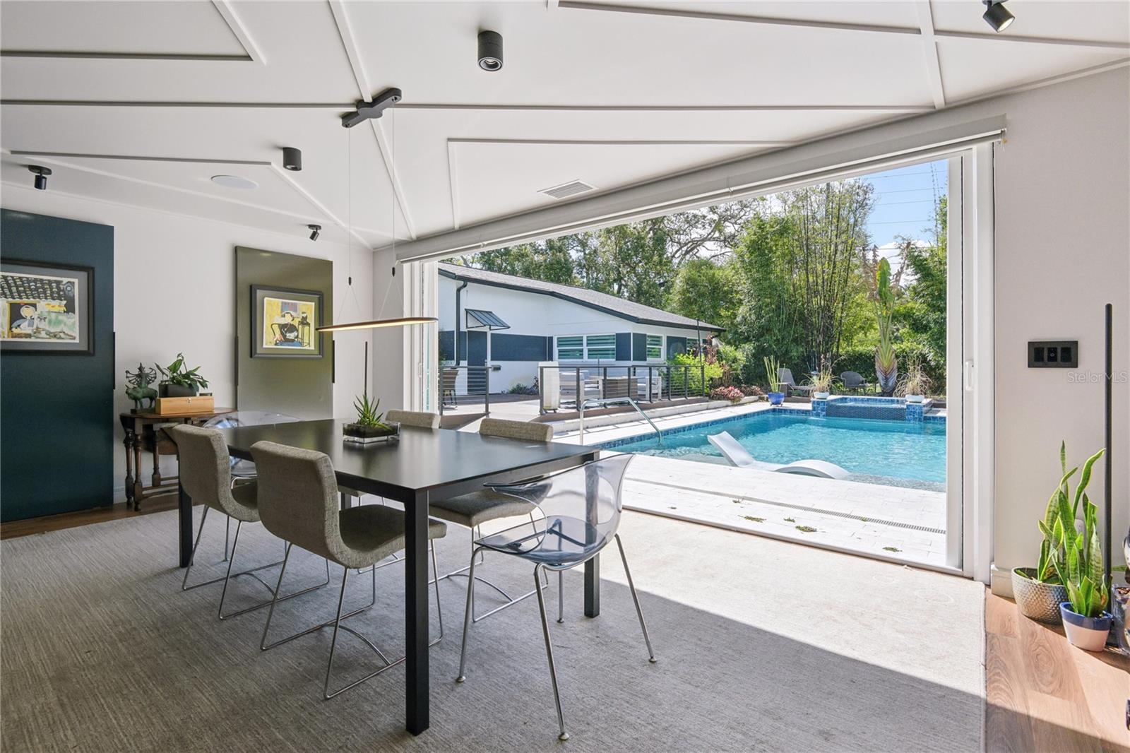 Image 19 of 82 For 1851 Royal Oak Place E