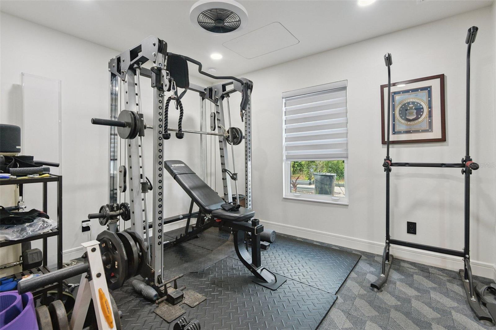 Image 39 of 82 For 1851 Royal Oak Place E