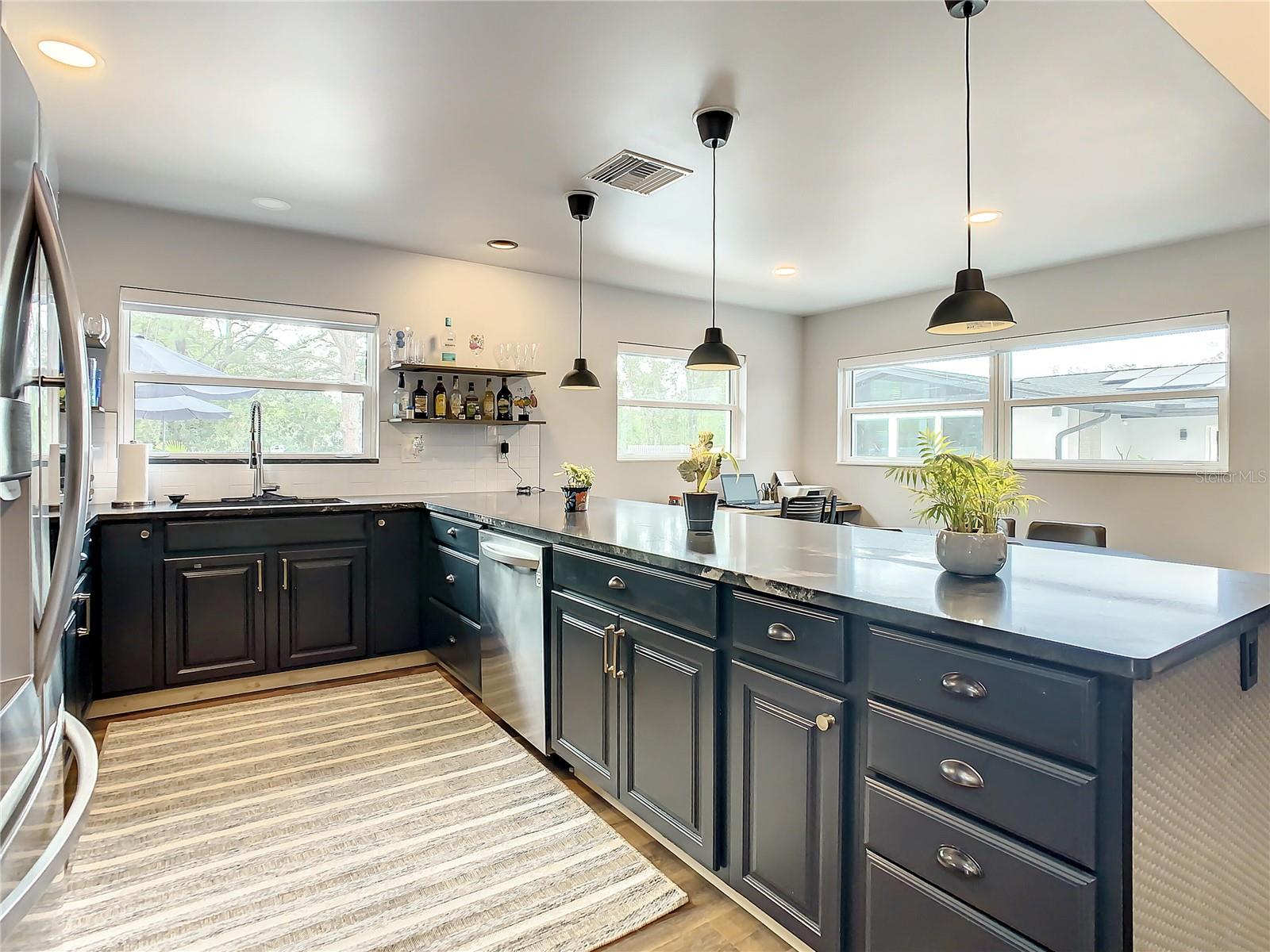 Image 48 of 82 For 1851 Royal Oak Place E