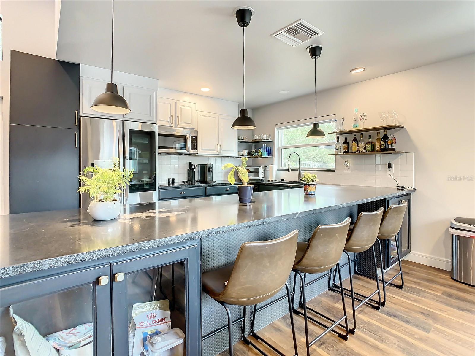 Image 52 of 82 For 1851 Royal Oak Place E