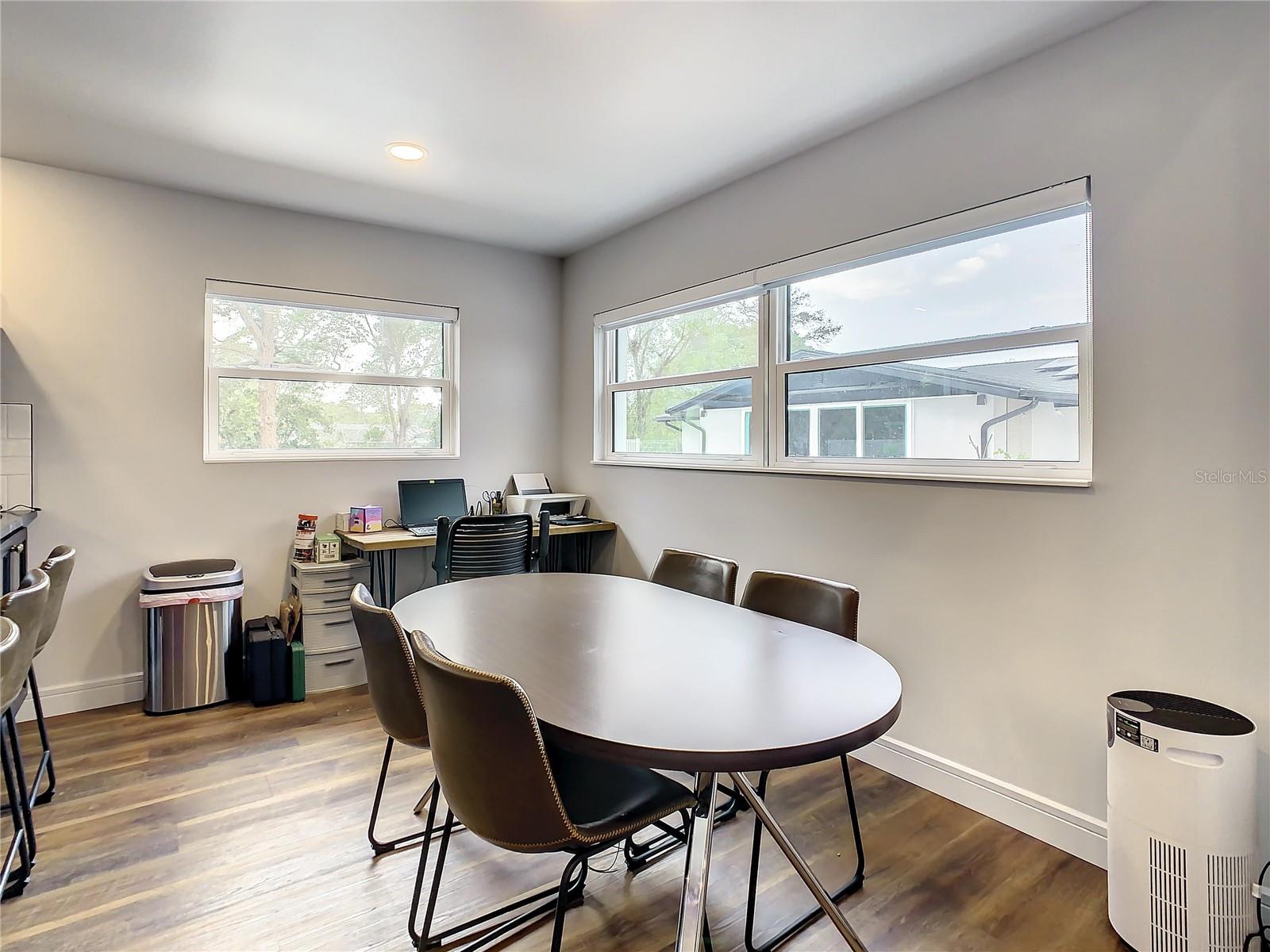 Image 56 of 82 For 1851 Royal Oak Place E