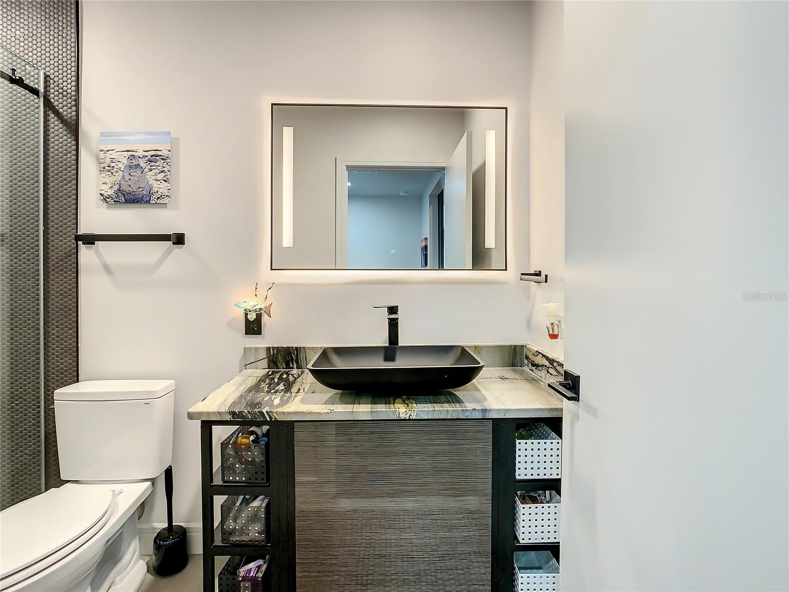 Image 62 of 82 For 1851 Royal Oak Place E