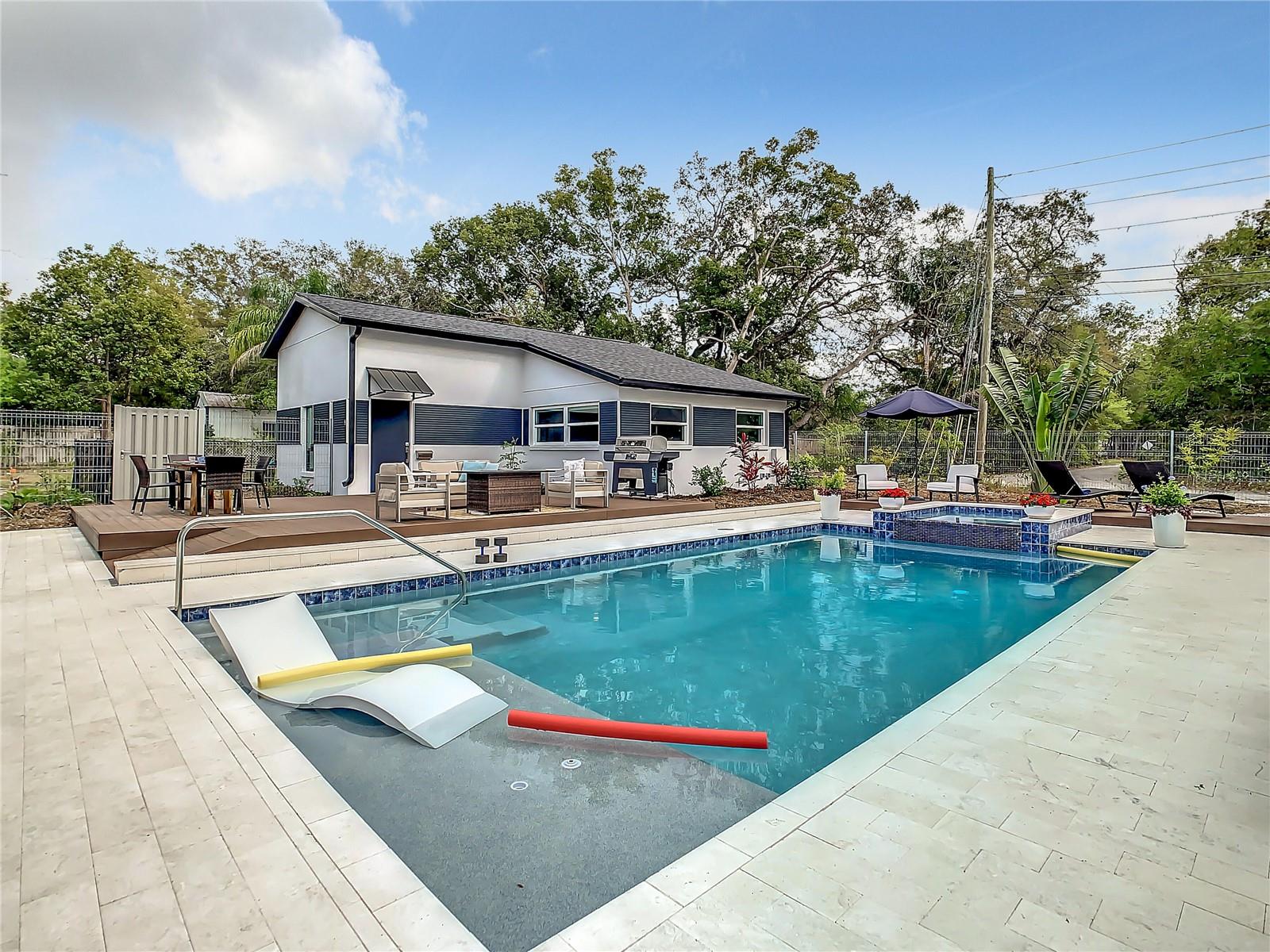 Image 73 of 82 For 1851 Royal Oak Place E