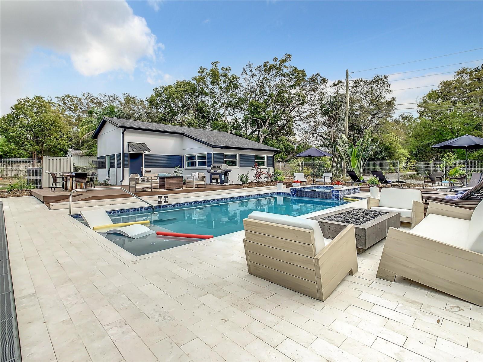 Image 74 of 82 For 1851 Royal Oak Place E