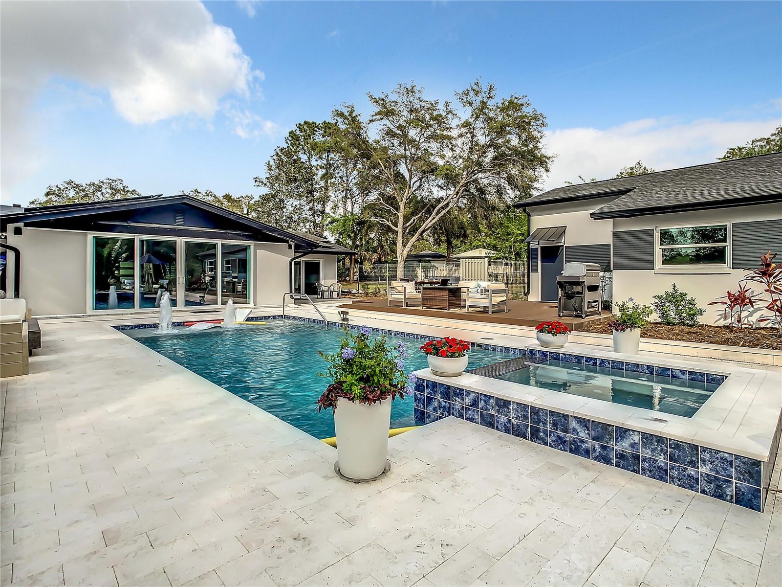 Image 75 of 82 For 1851 Royal Oak Place E