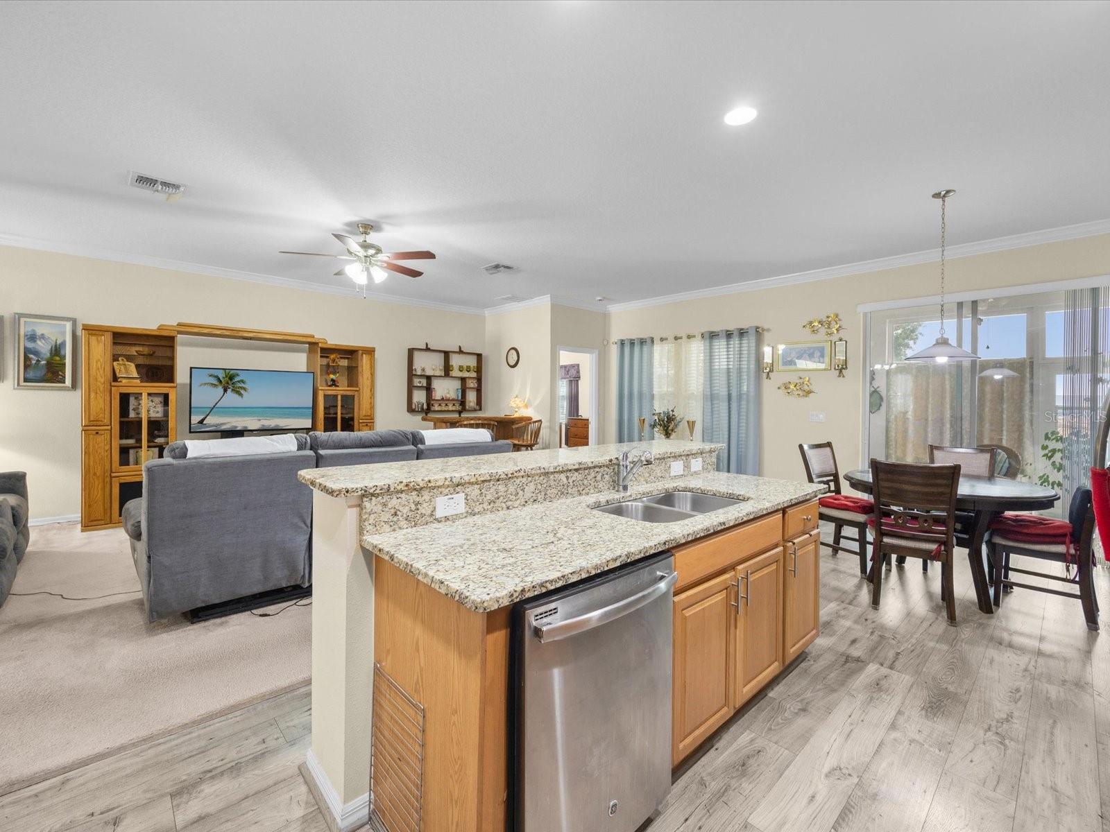 Image 11 of 42 For 307 Gladesdale Street