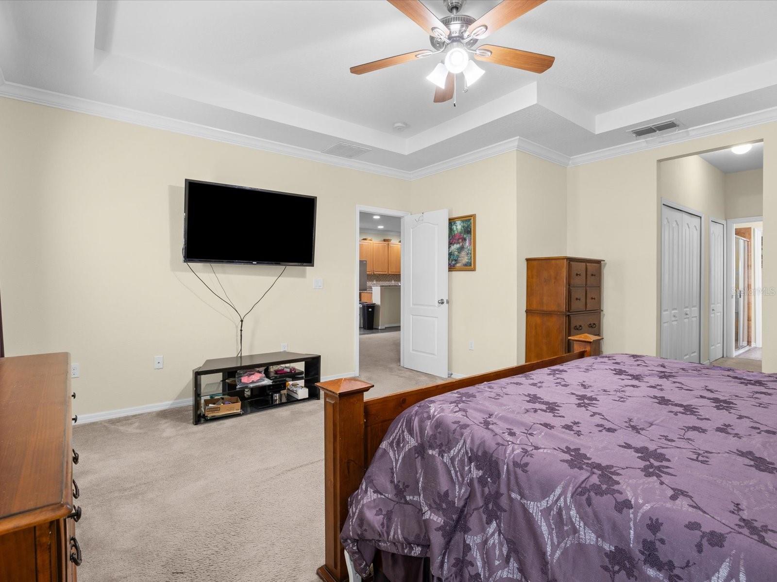 Image 17 of 42 For 307 Gladesdale Street