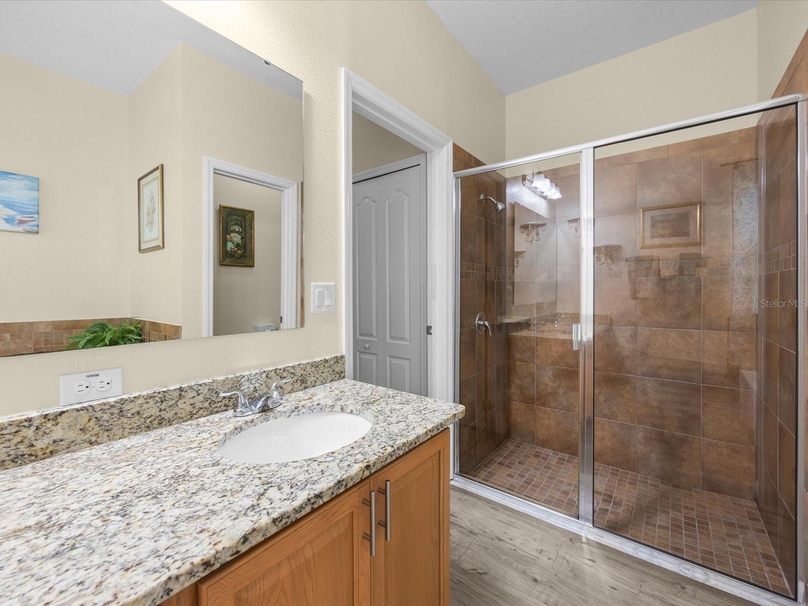 Image 20 of 42 For 307 Gladesdale Street