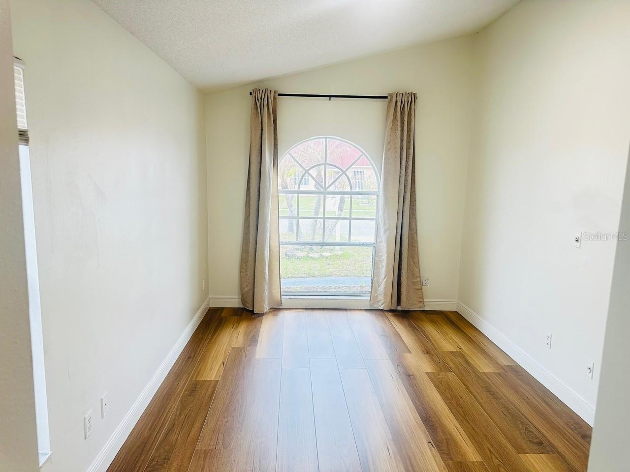 Image 13 of 44 For 11118 Einbender Road