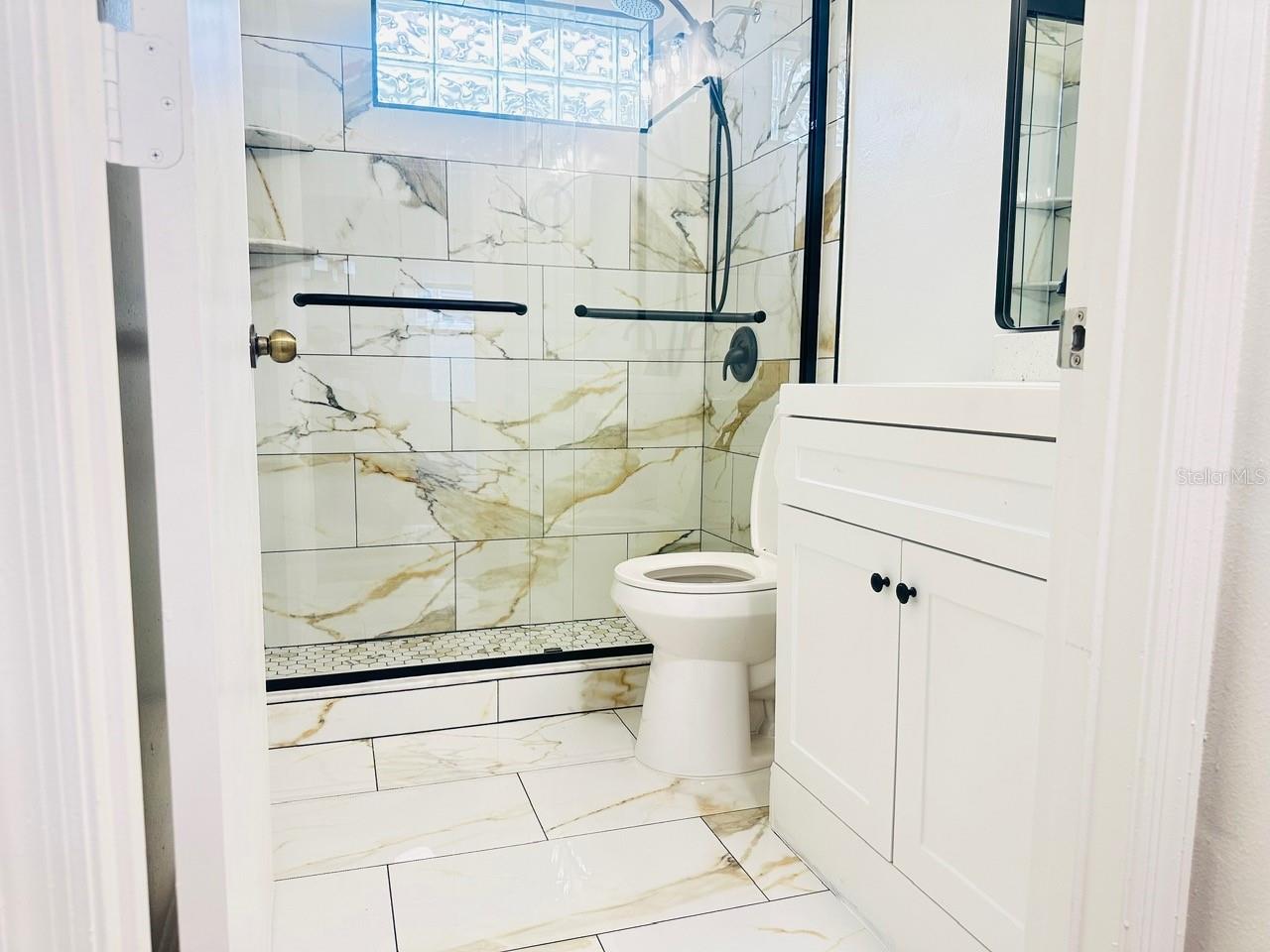 Image 18 of 44 For 11118 Einbender Road