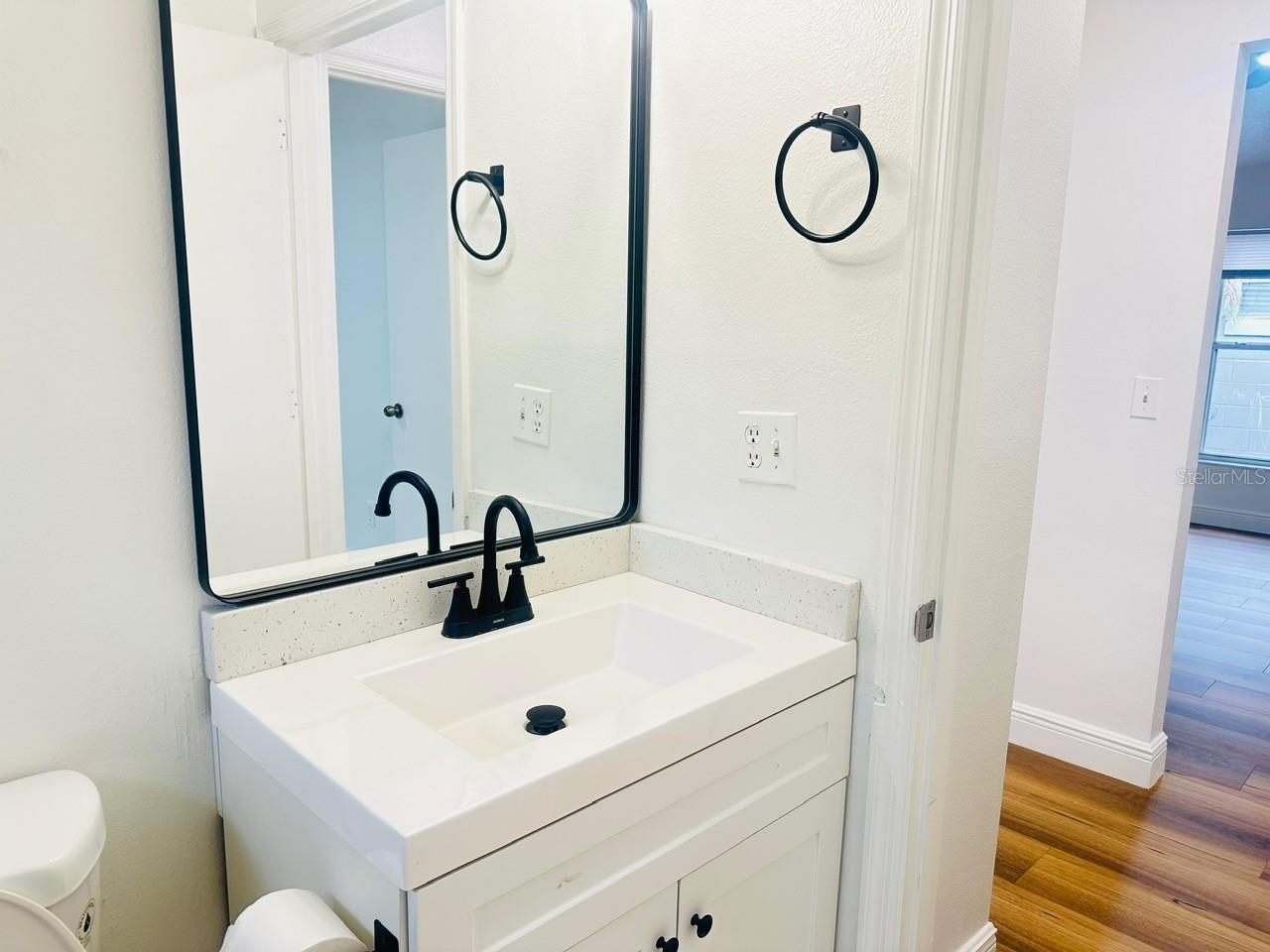 Image 20 of 44 For 11118 Einbender Road