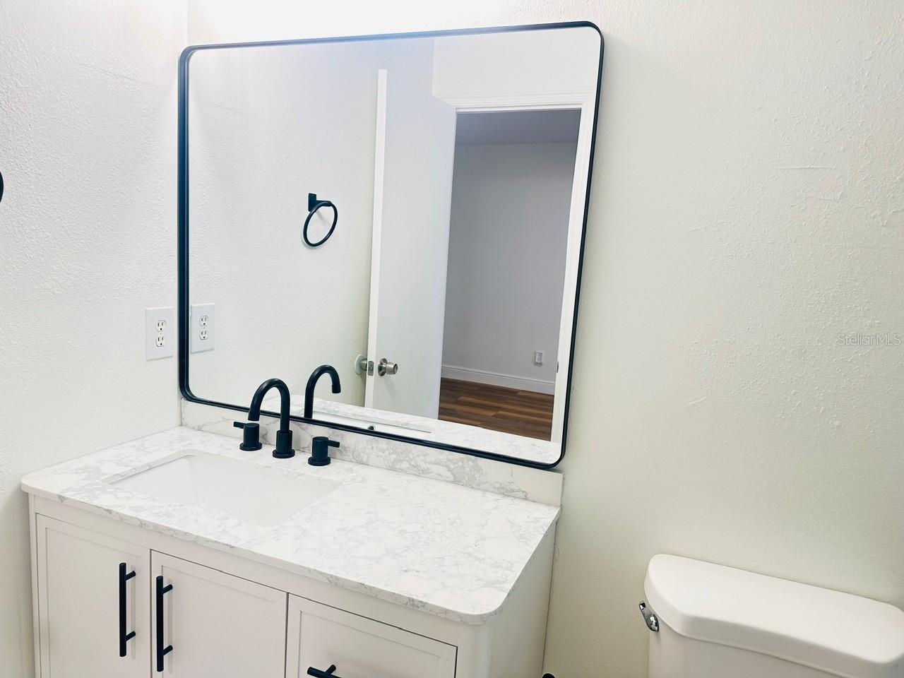 Image 39 of 44 For 11118 Einbender Road