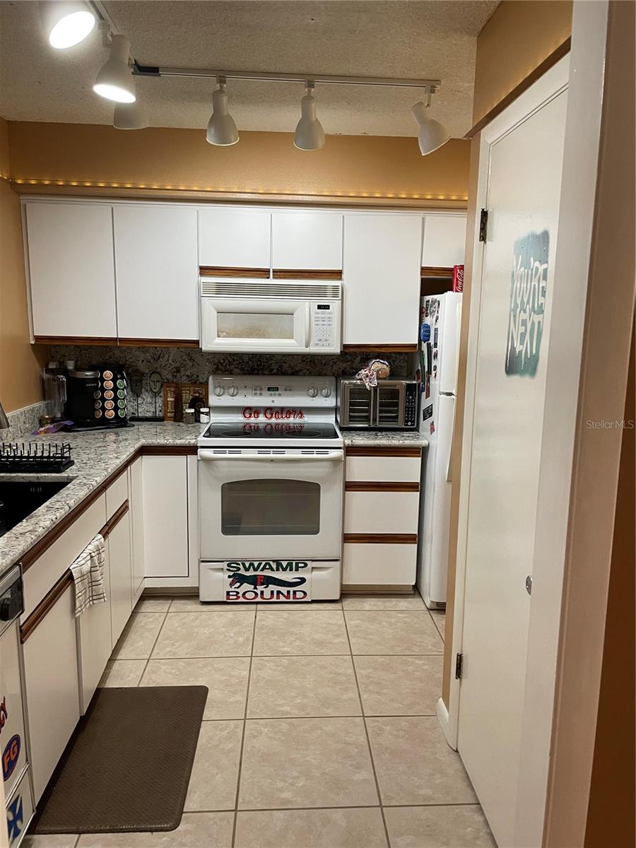 Image 4 of 16 For 2837 3rd Street 102