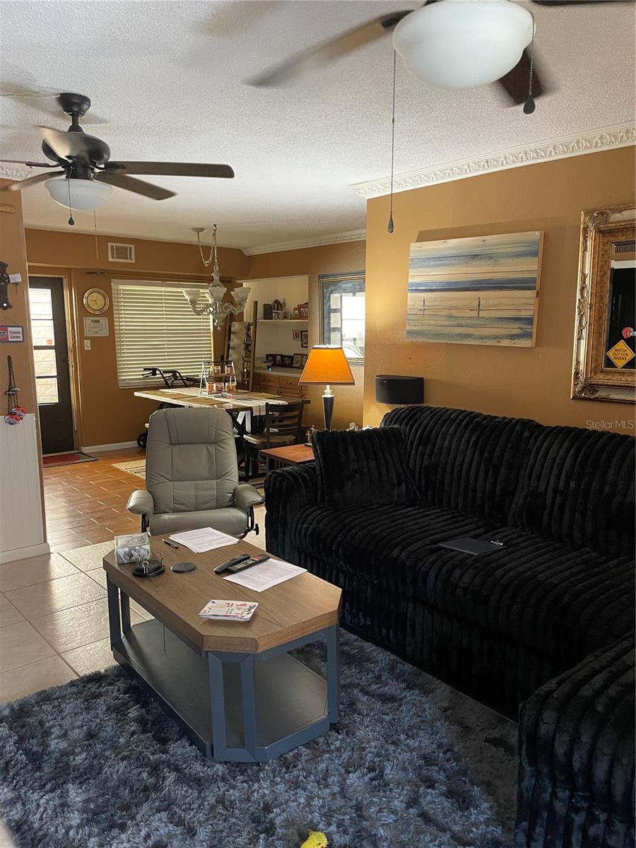 Image 5 of 16 For 2837 3rd Street 102