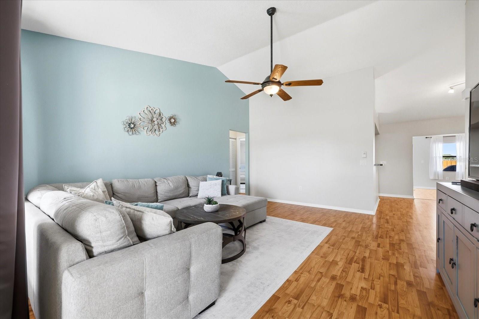 Image 7 of 39 For 2016 58th Circle S