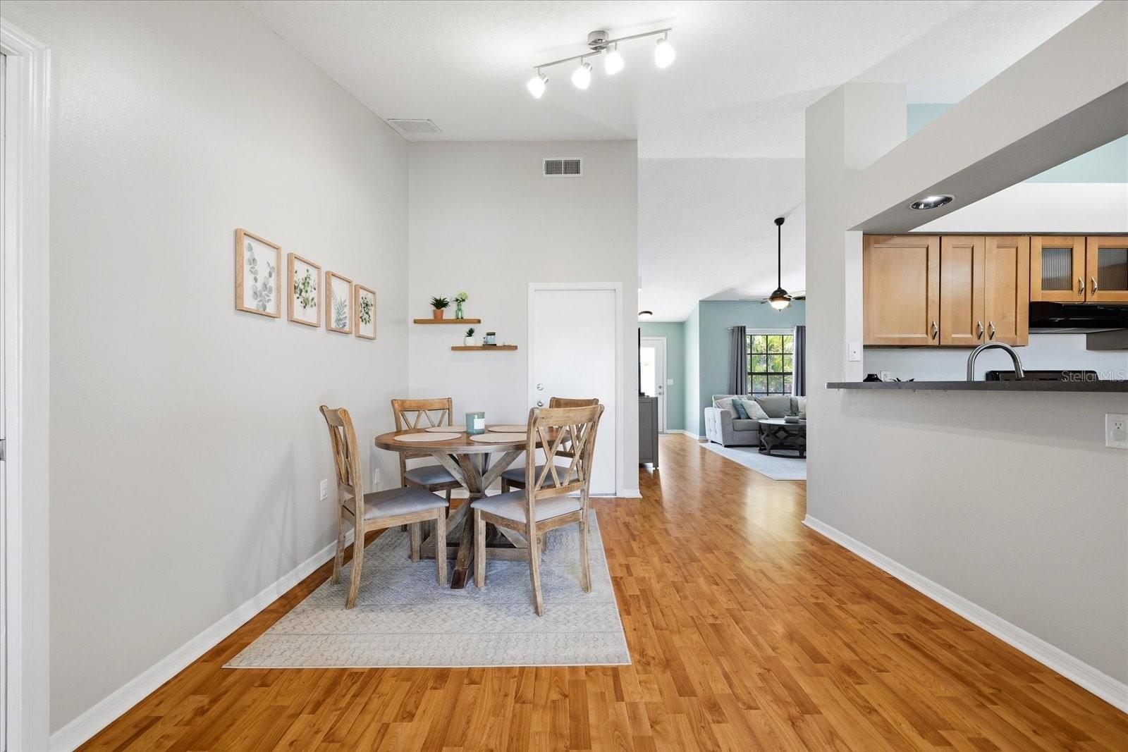 Image 9 of 39 For 2016 58th Circle S