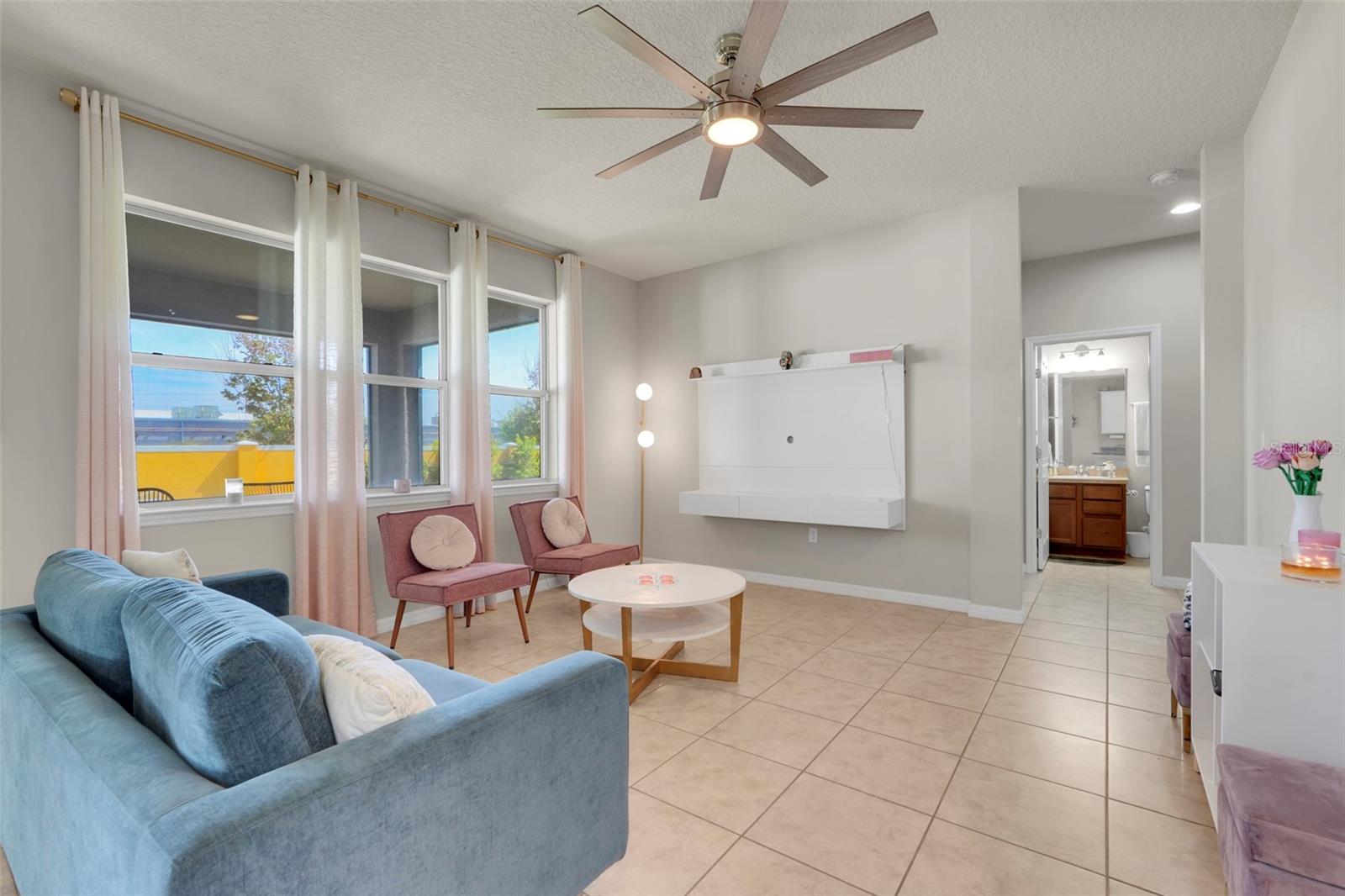 Image 8 of 38 For 1626 Regal River Circle