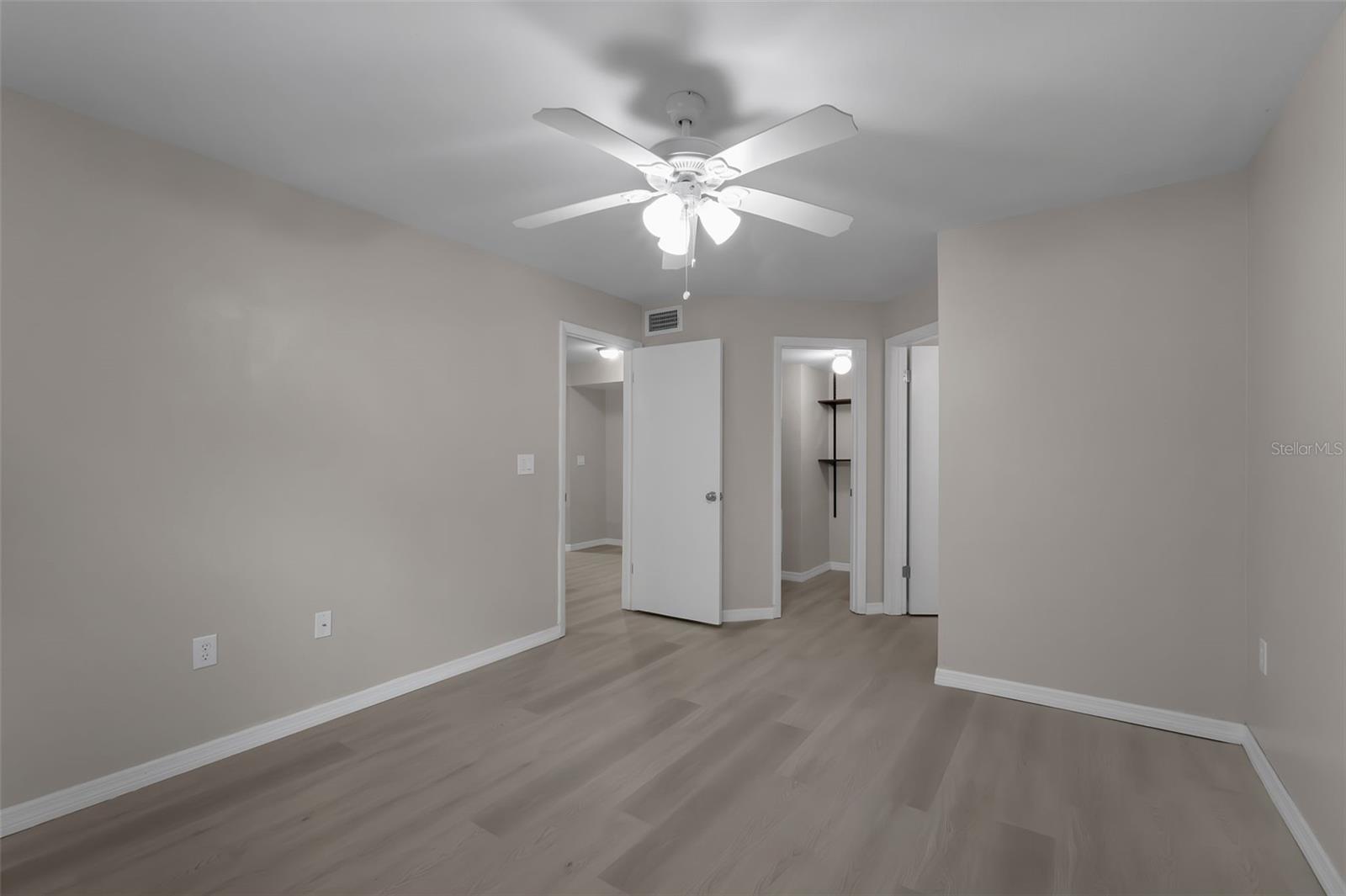 Image 18 of 29 For 3016 Parkway Boulevard 206