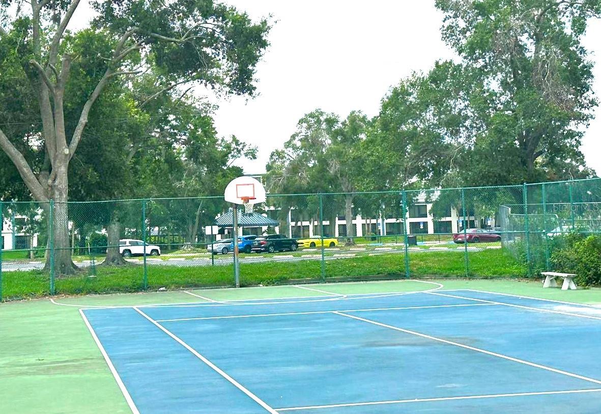 Image 26 of 29 For 3016 Parkway Boulevard 206