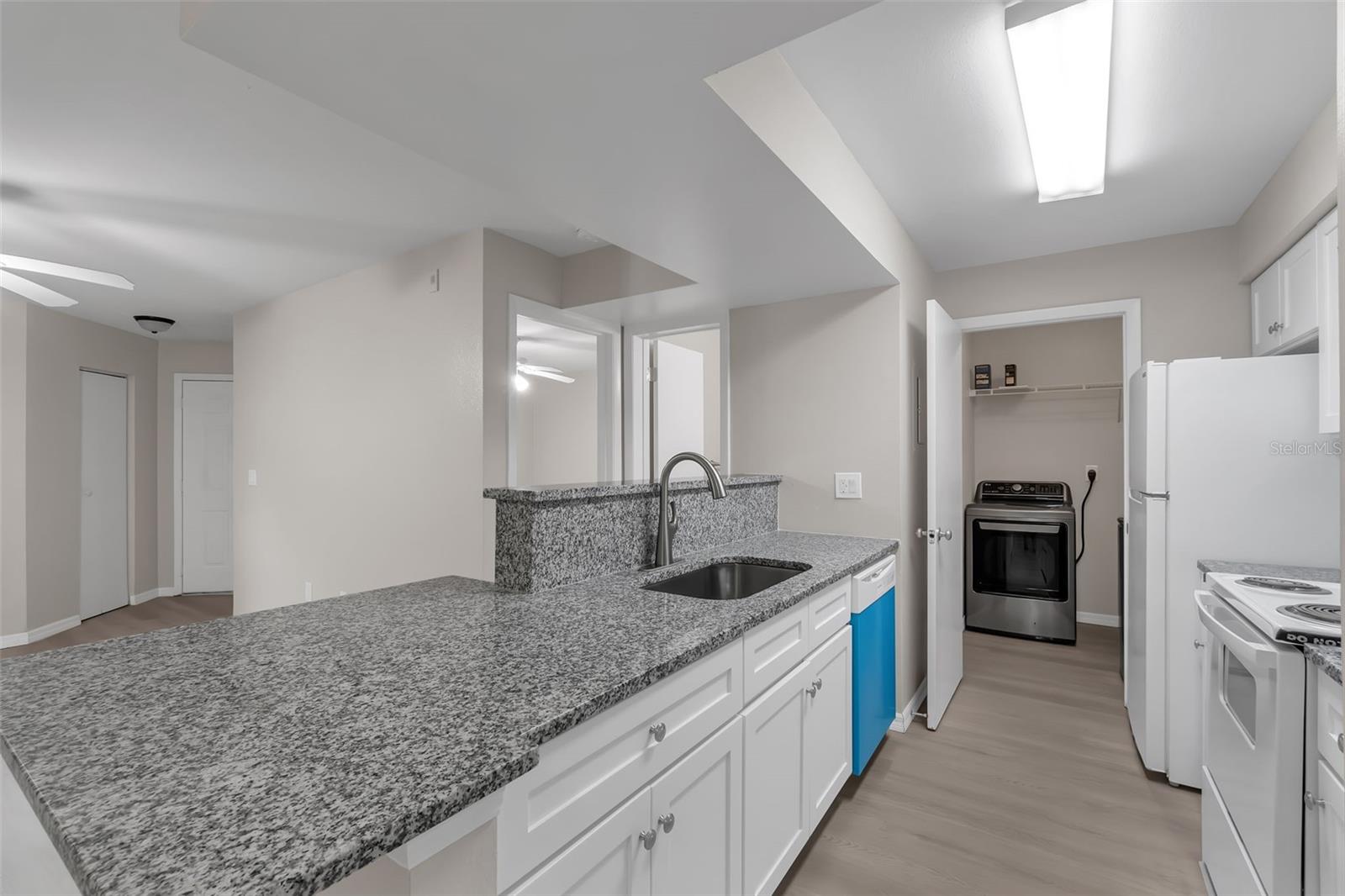 Image 9 of 29 For 3016 Parkway Boulevard 206