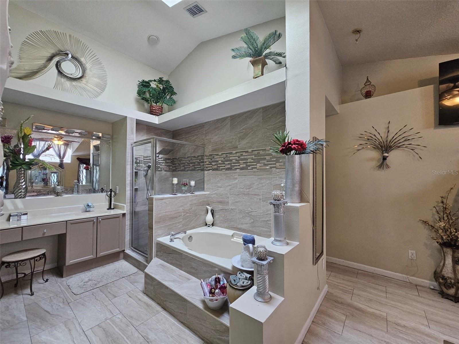 Image 16 of 30 For 15601 Autumn Glen Avenue