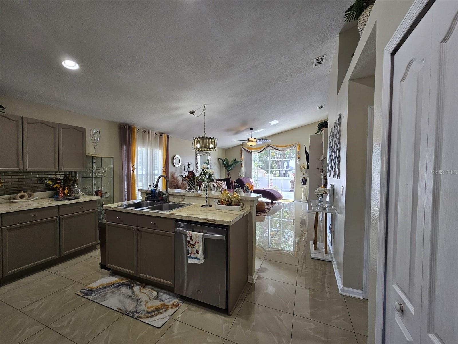 Image 7 of 30 For 15601 Autumn Glen Avenue