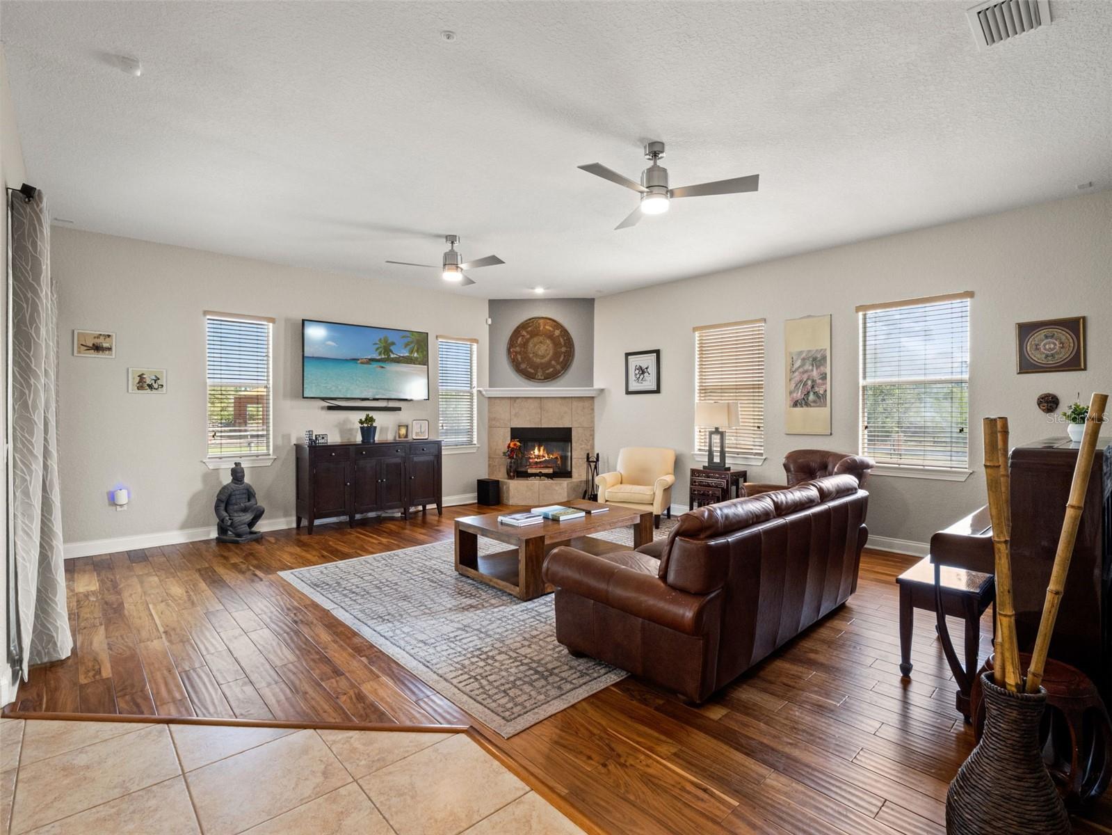 Image 21 of 56 For 20813 Peabody Street