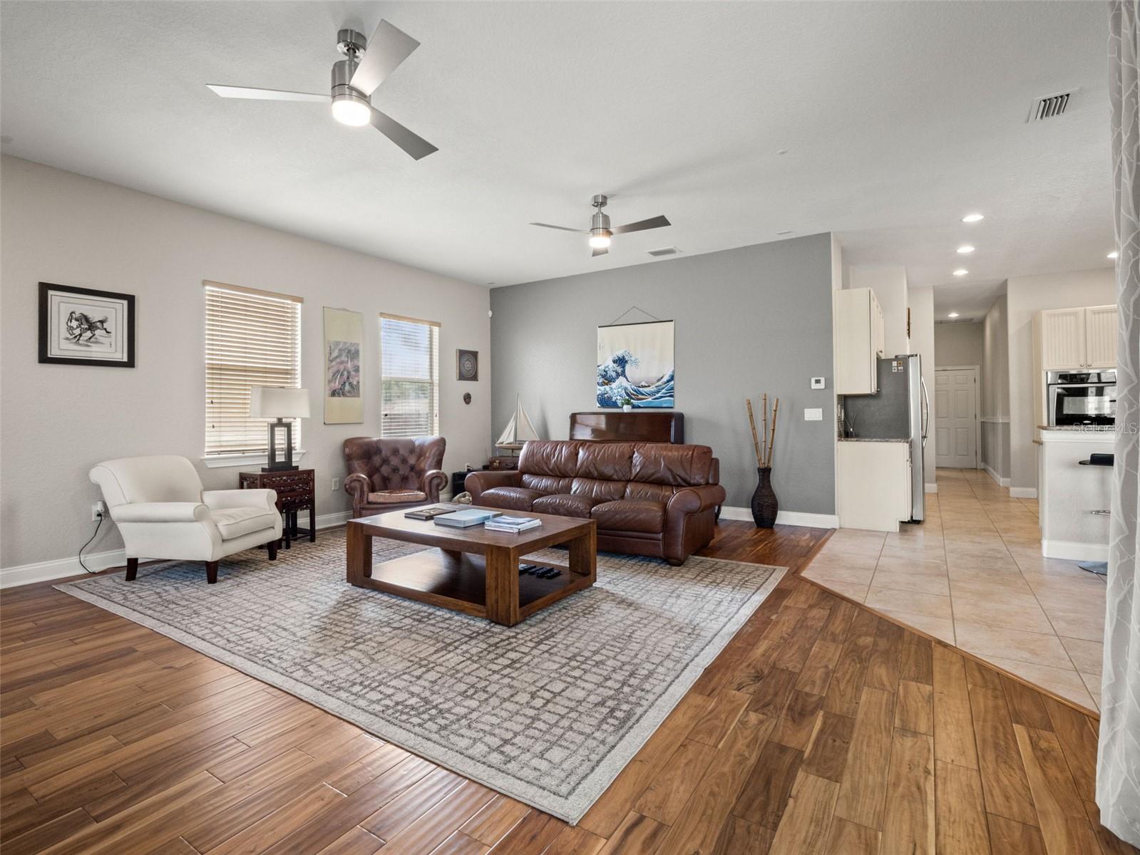 Image 22 of 56 For 20813 Peabody Street