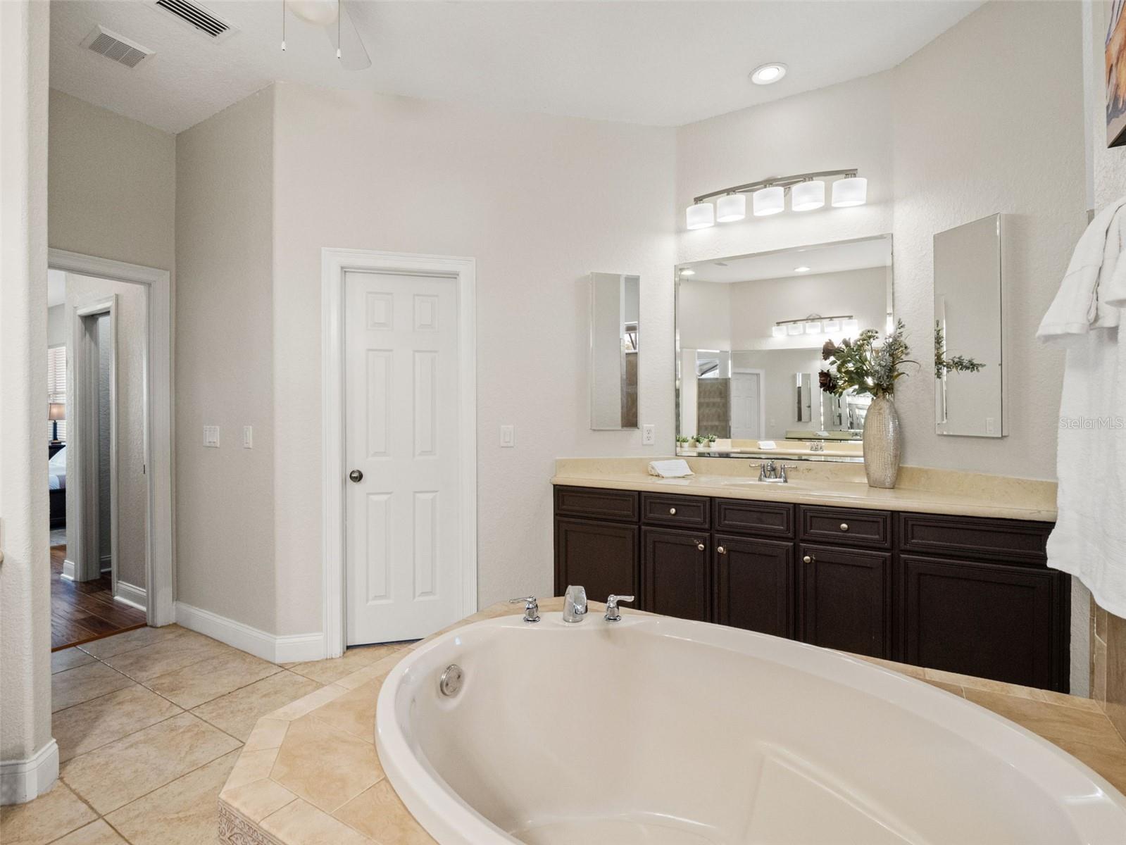 Image 29 of 56 For 20813 Peabody Street