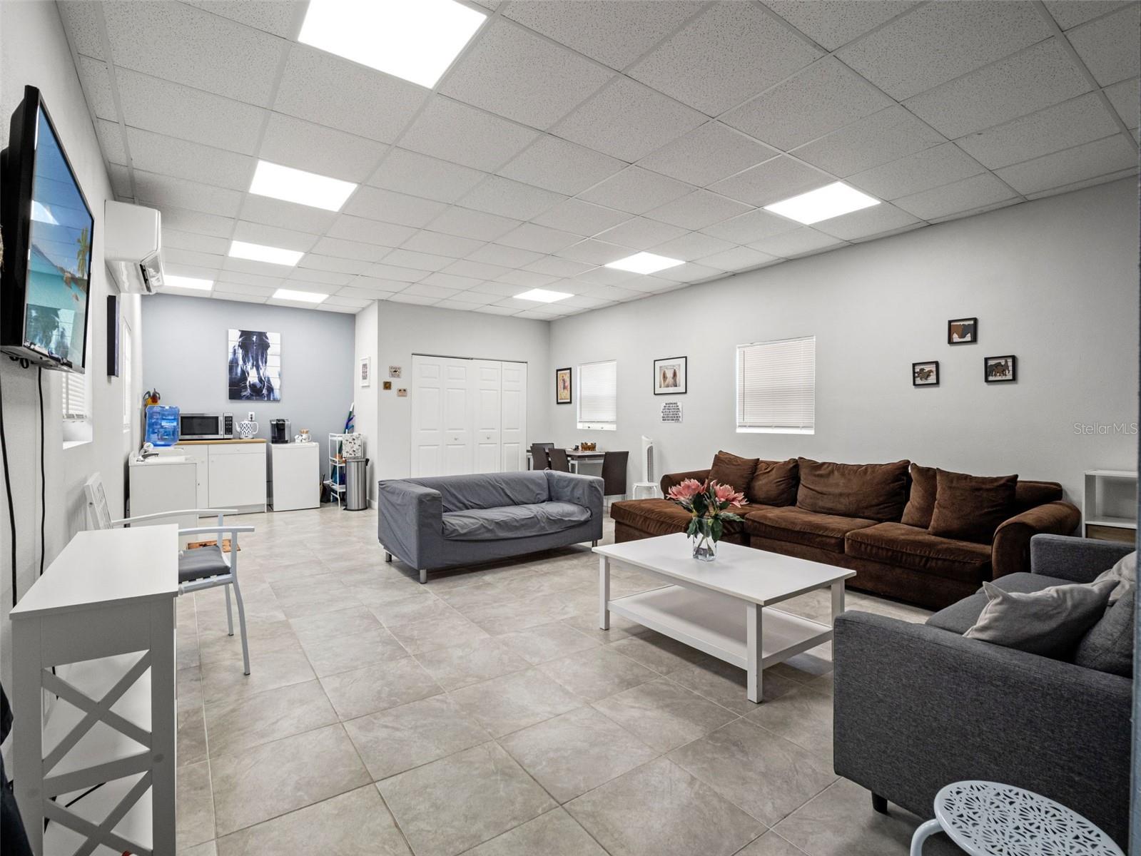 Image 43 of 56 For 20813 Peabody Street