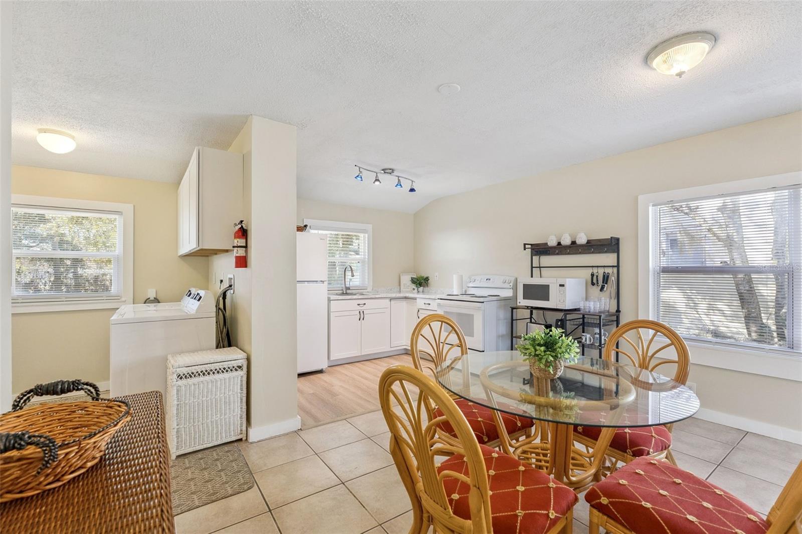 Image 11 of 44 For 5108 Ridgewood Avenue