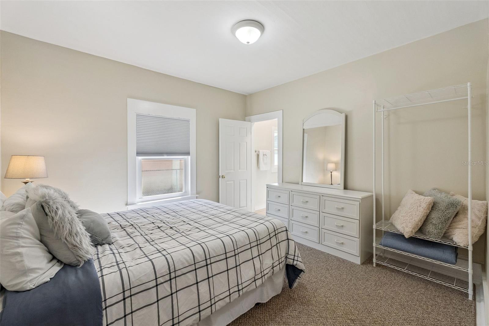 Image 13 of 44 For 5108 Ridgewood Avenue