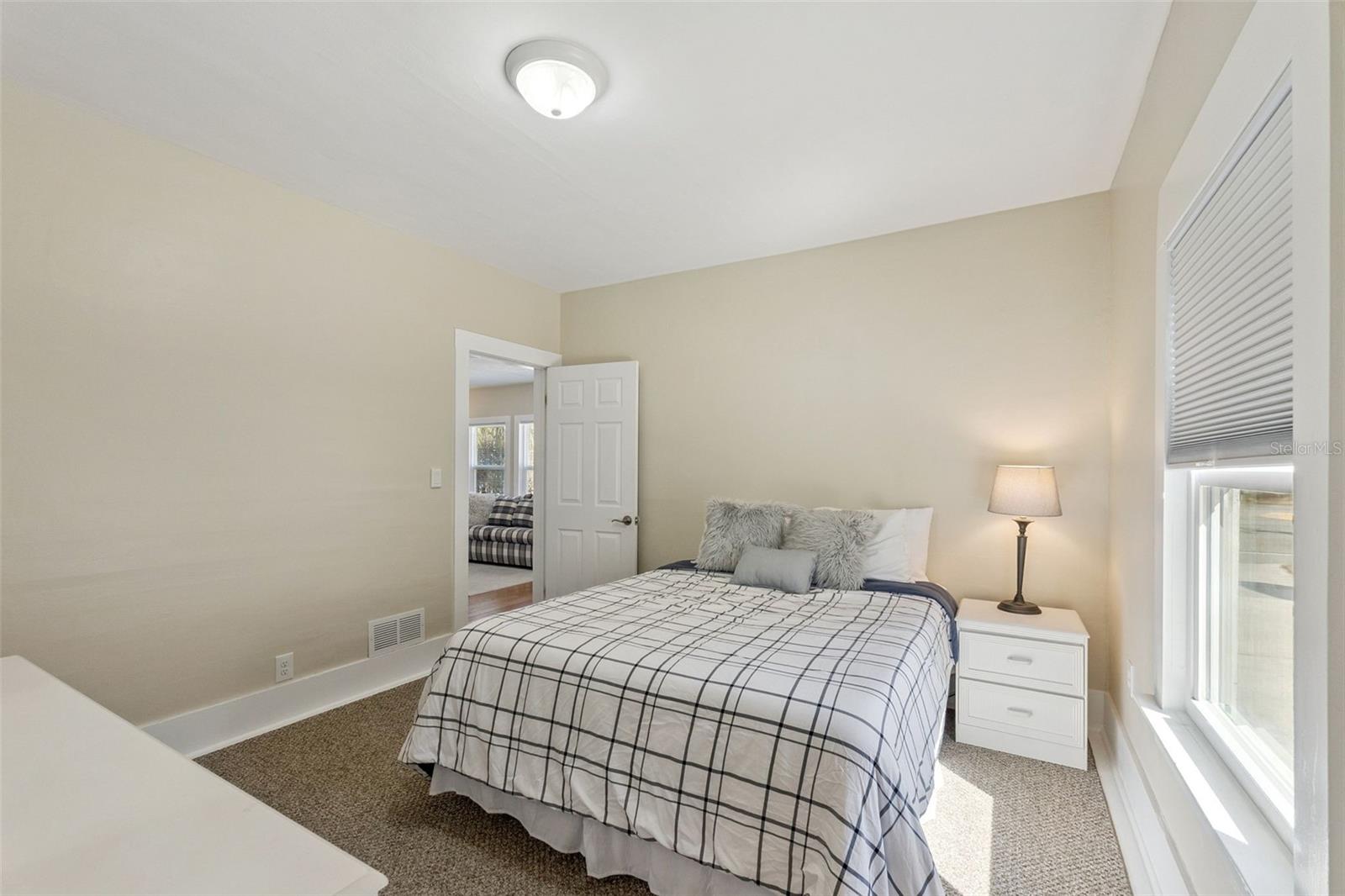 Image 16 of 44 For 5108 Ridgewood Avenue