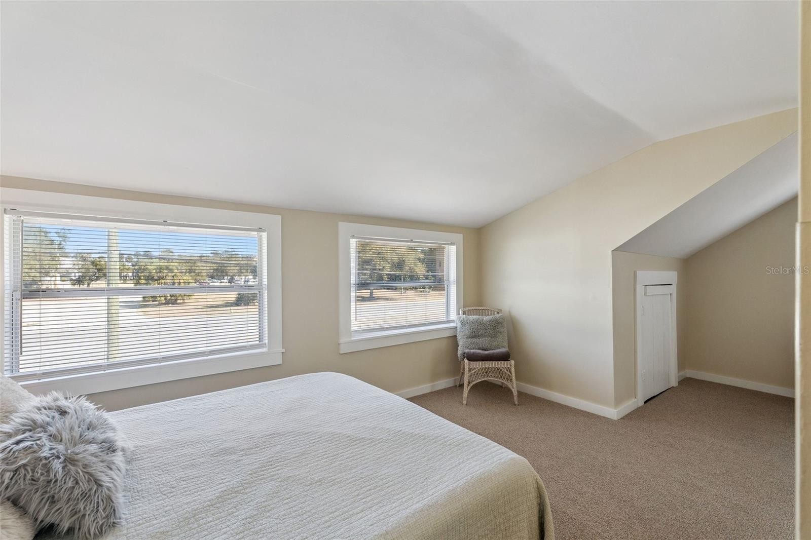 Image 17 of 44 For 5108 Ridgewood Avenue