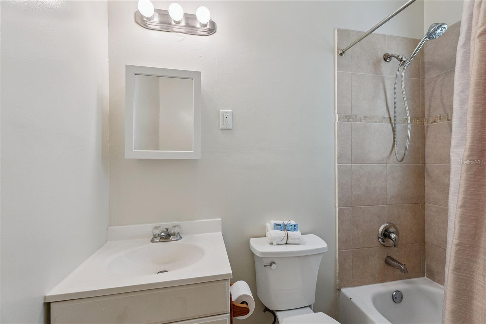 Image 20 of 44 For 5108 Ridgewood Avenue