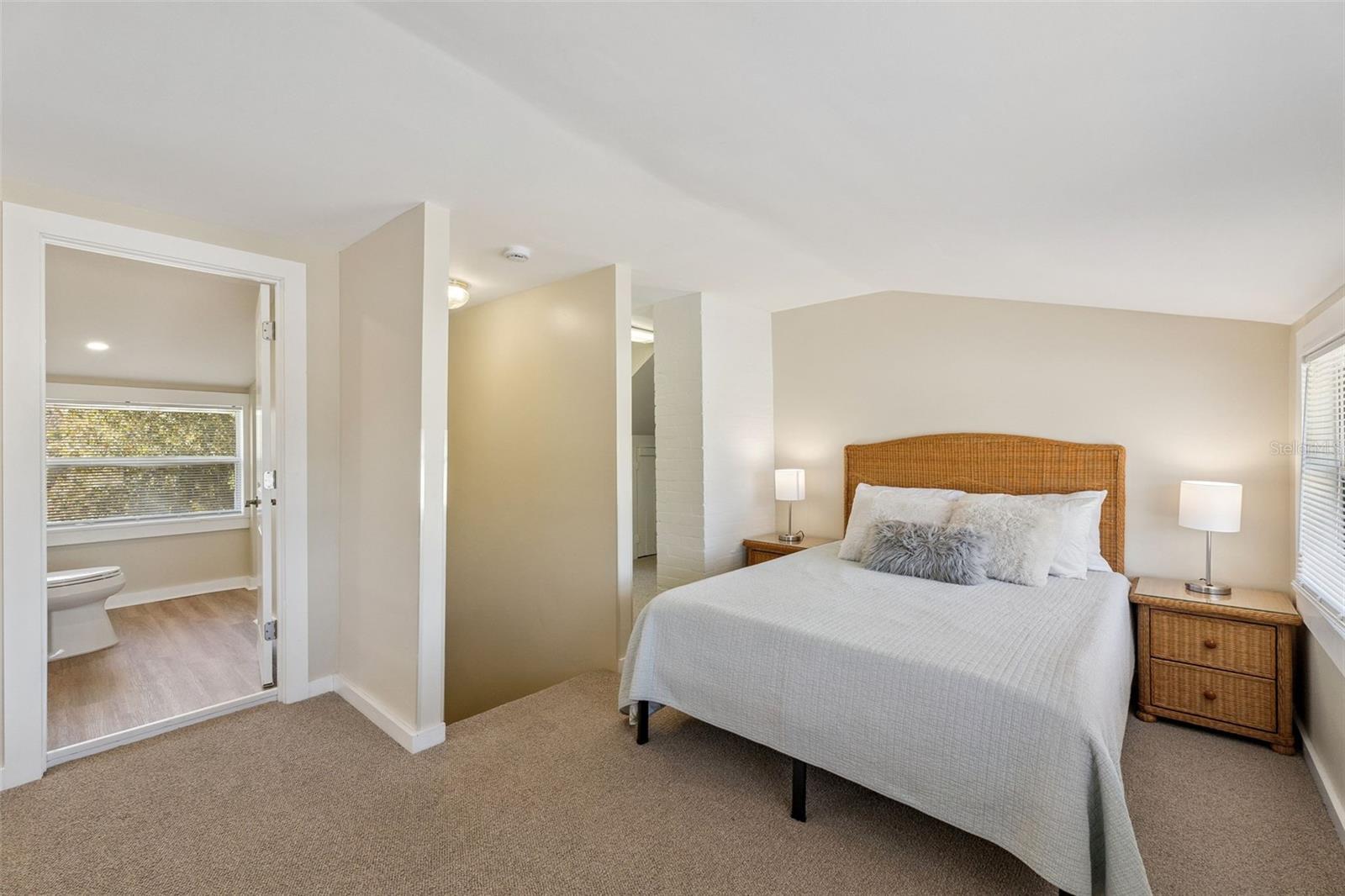 Image 24 of 44 For 5108 Ridgewood Avenue