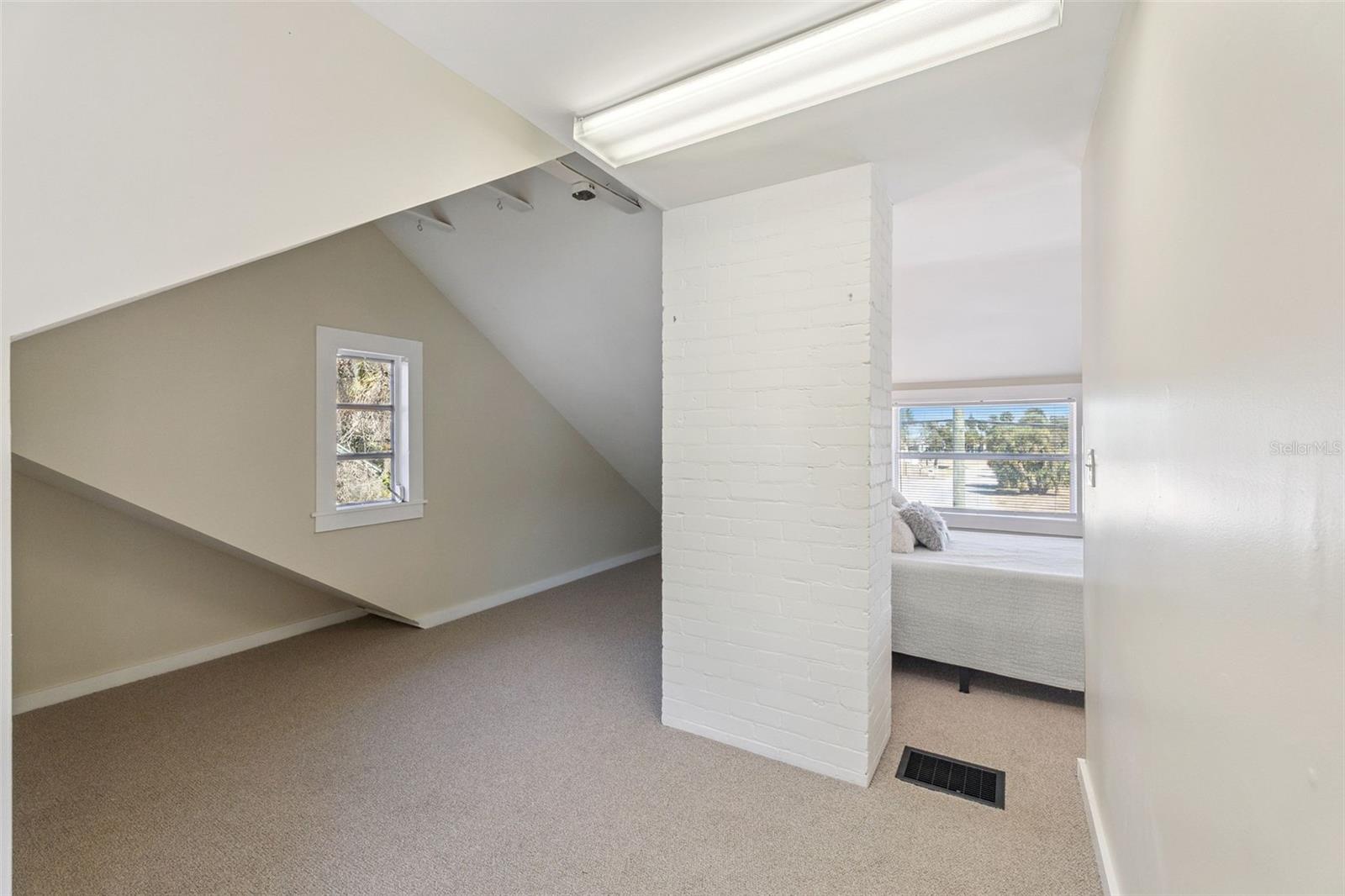 Image 27 of 44 For 5108 Ridgewood Avenue