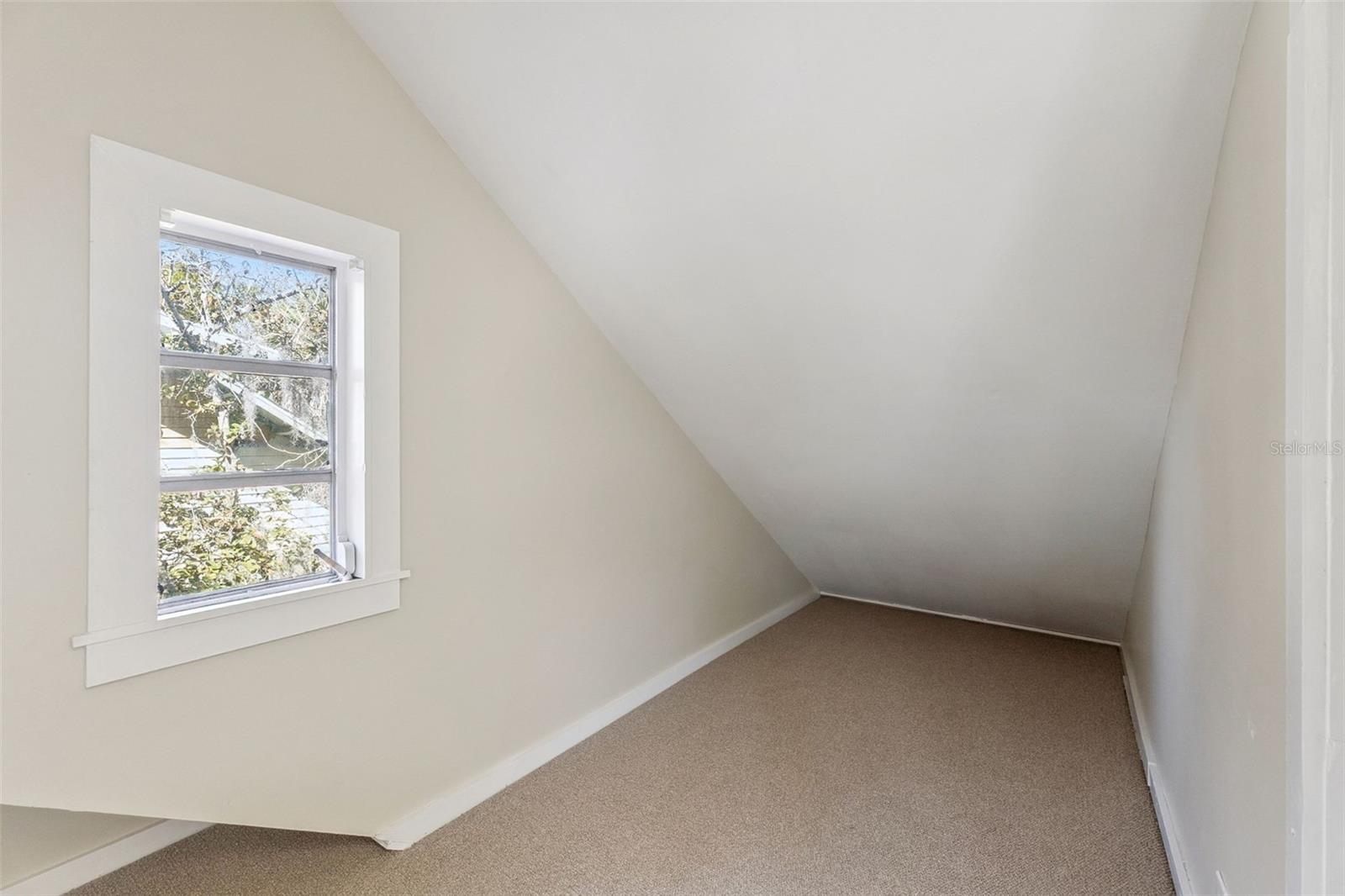 Image 29 of 44 For 5108 Ridgewood Avenue