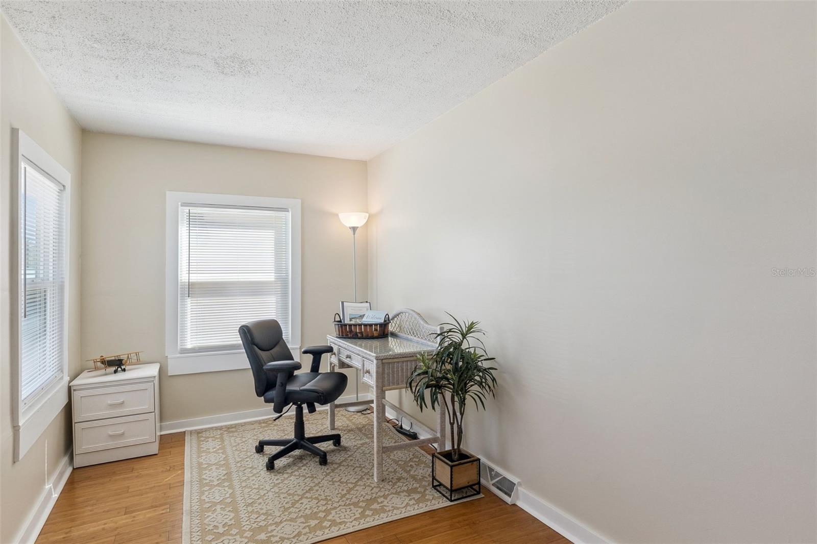 Image 3 of 44 For 5108 Ridgewood Avenue