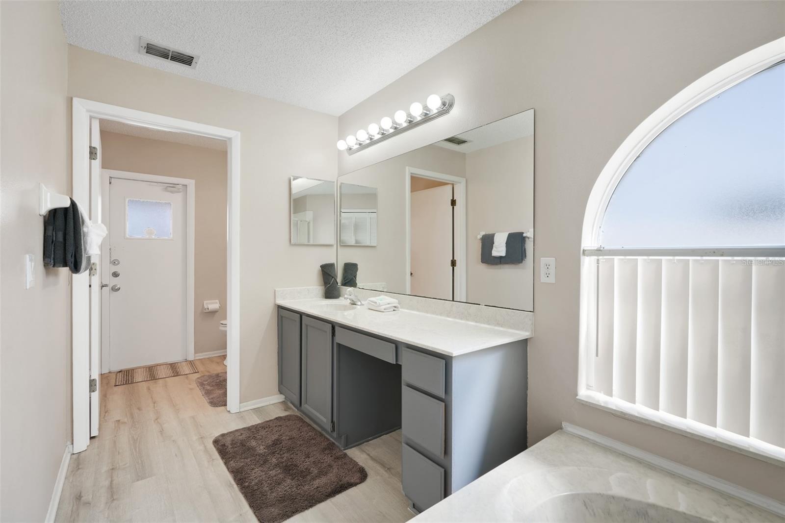 Image 18 of 40 For 8607 Knottingham Drive