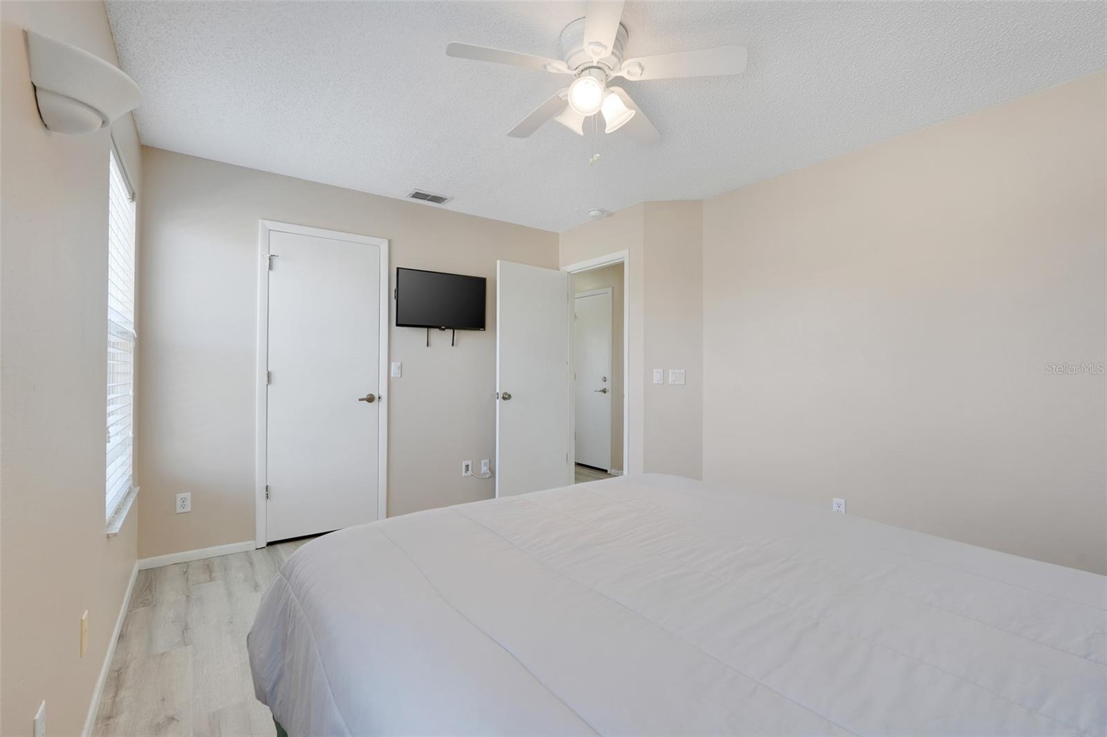 Image 26 of 40 For 8607 Knottingham Drive