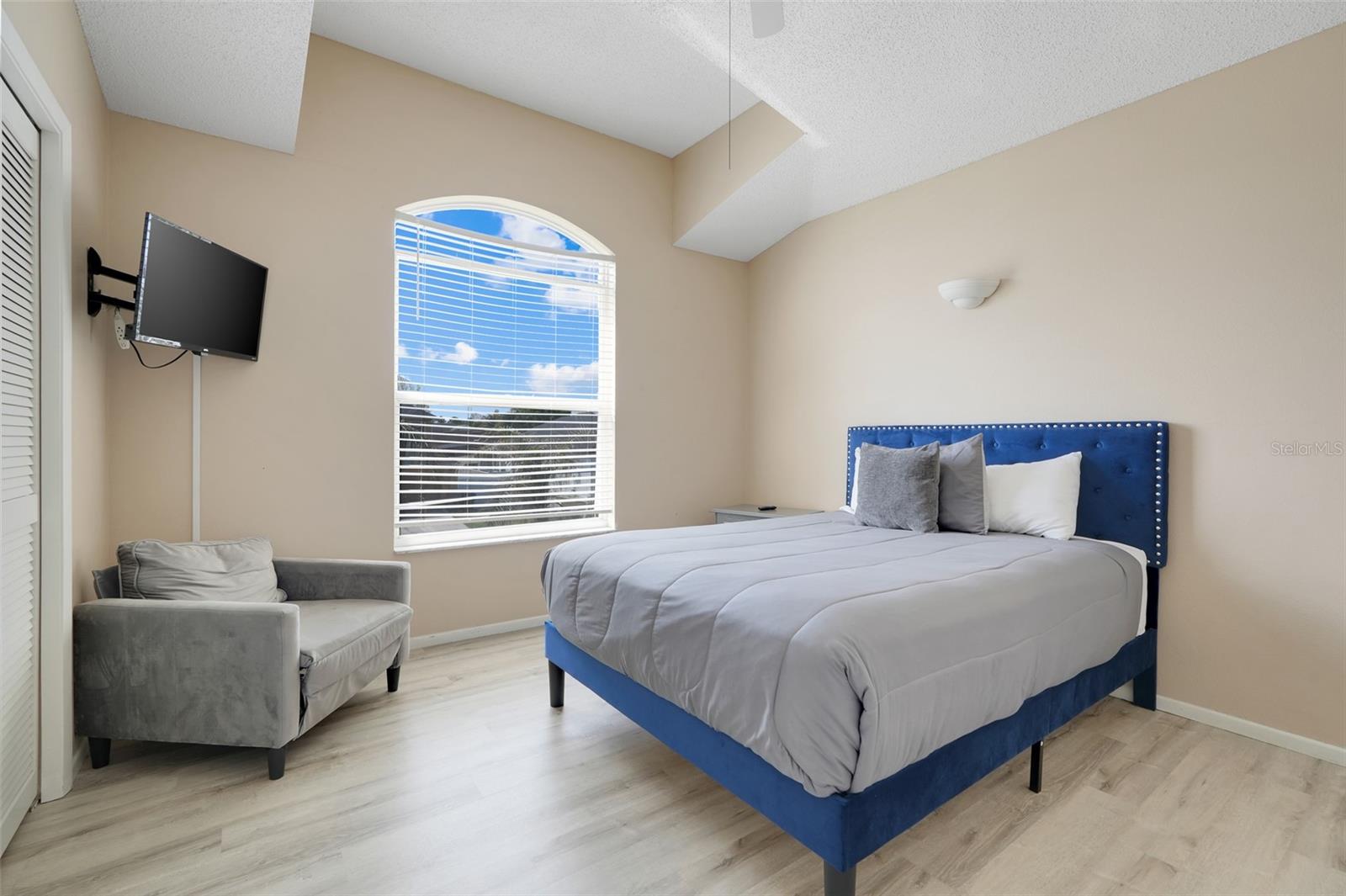 Image 27 of 40 For 8607 Knottingham Drive