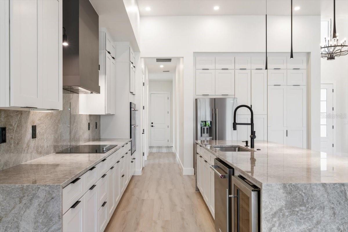 Image 19 of 66 For 13 Old Oak Drive N