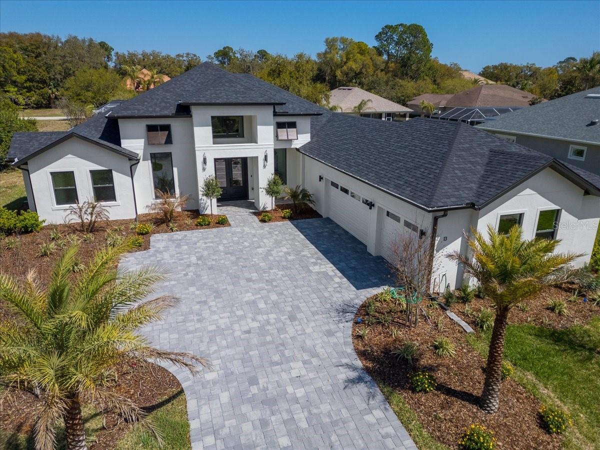 Image 2 of 66 For 13 Old Oak Drive N