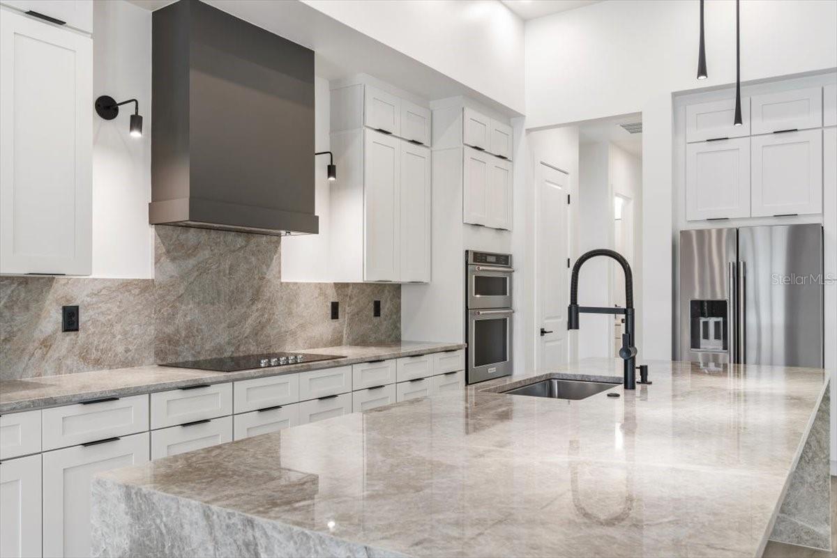 Image 20 of 66 For 13 Old Oak Drive N