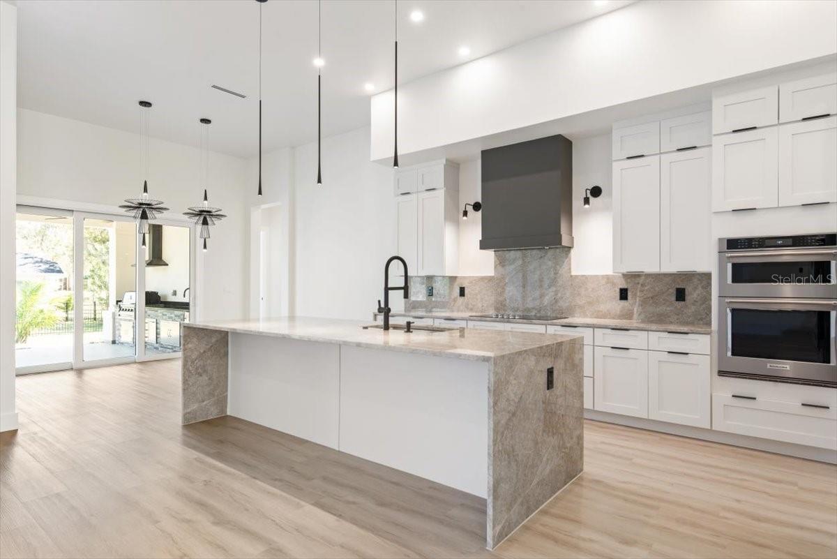 Image 21 of 66 For 13 Old Oak Drive N